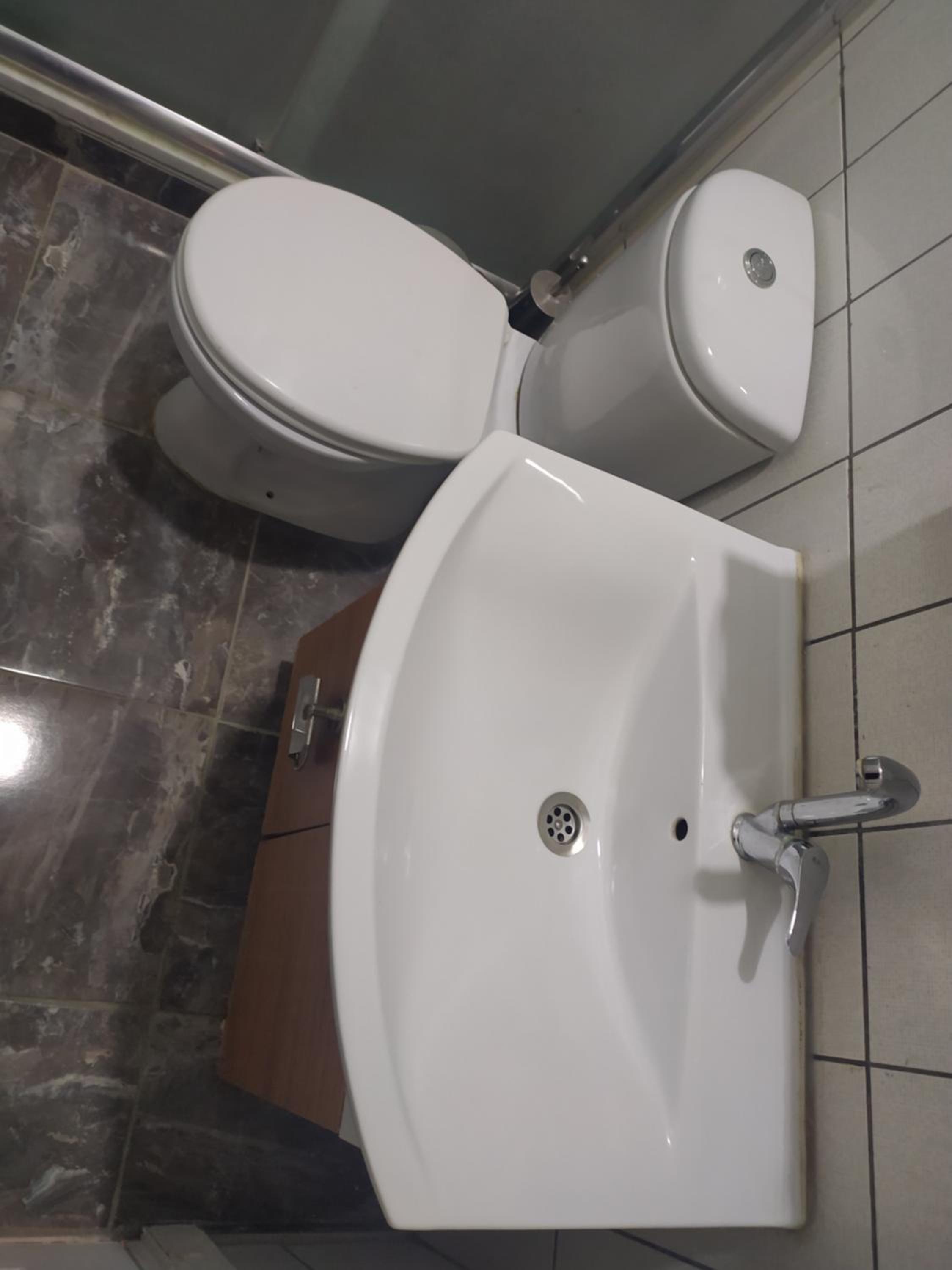 Letter Hotel - Image 9