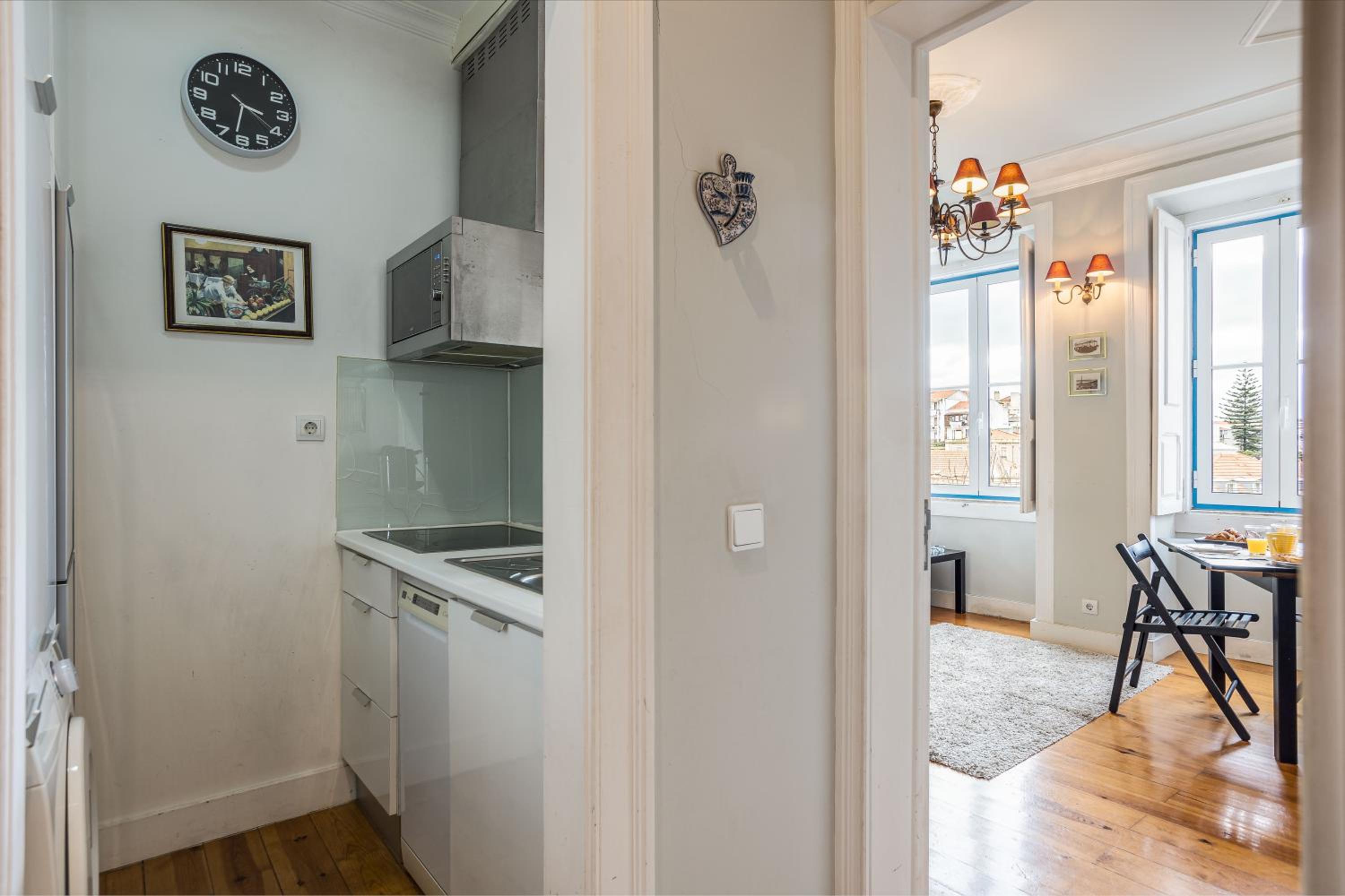 Bright Tailor Made Apartment by the Castle view 3