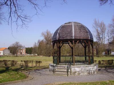 "A la douane" view 5