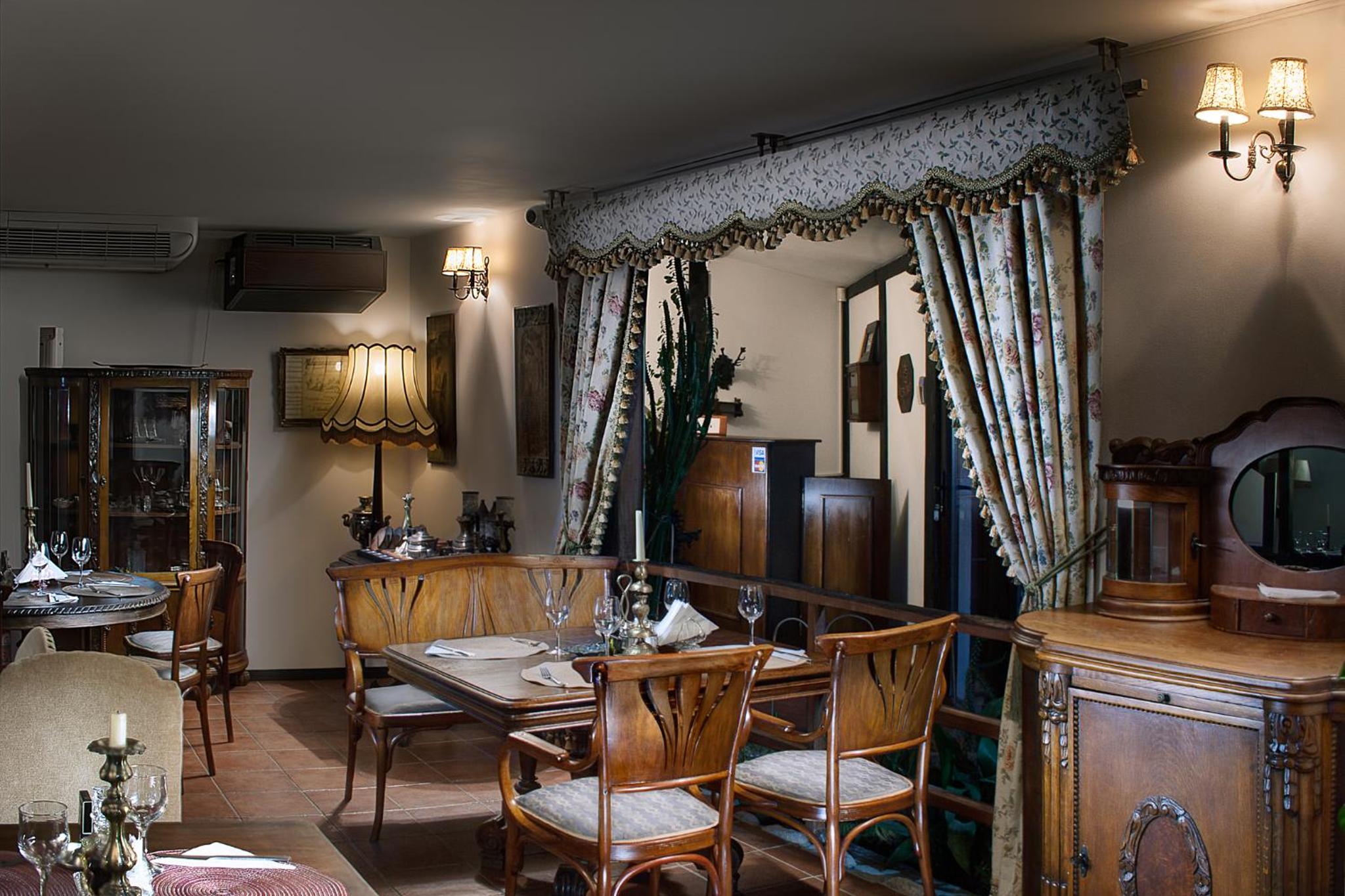 Pensiune-Restaurant Tara Luanei