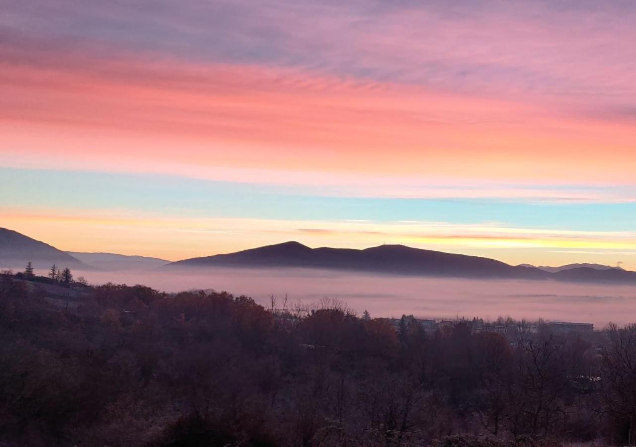"il Casaletto" Agriturismo Moderno, Vista Panoramica e Cibo Spettacolare- Scurcola Marsicana view 4