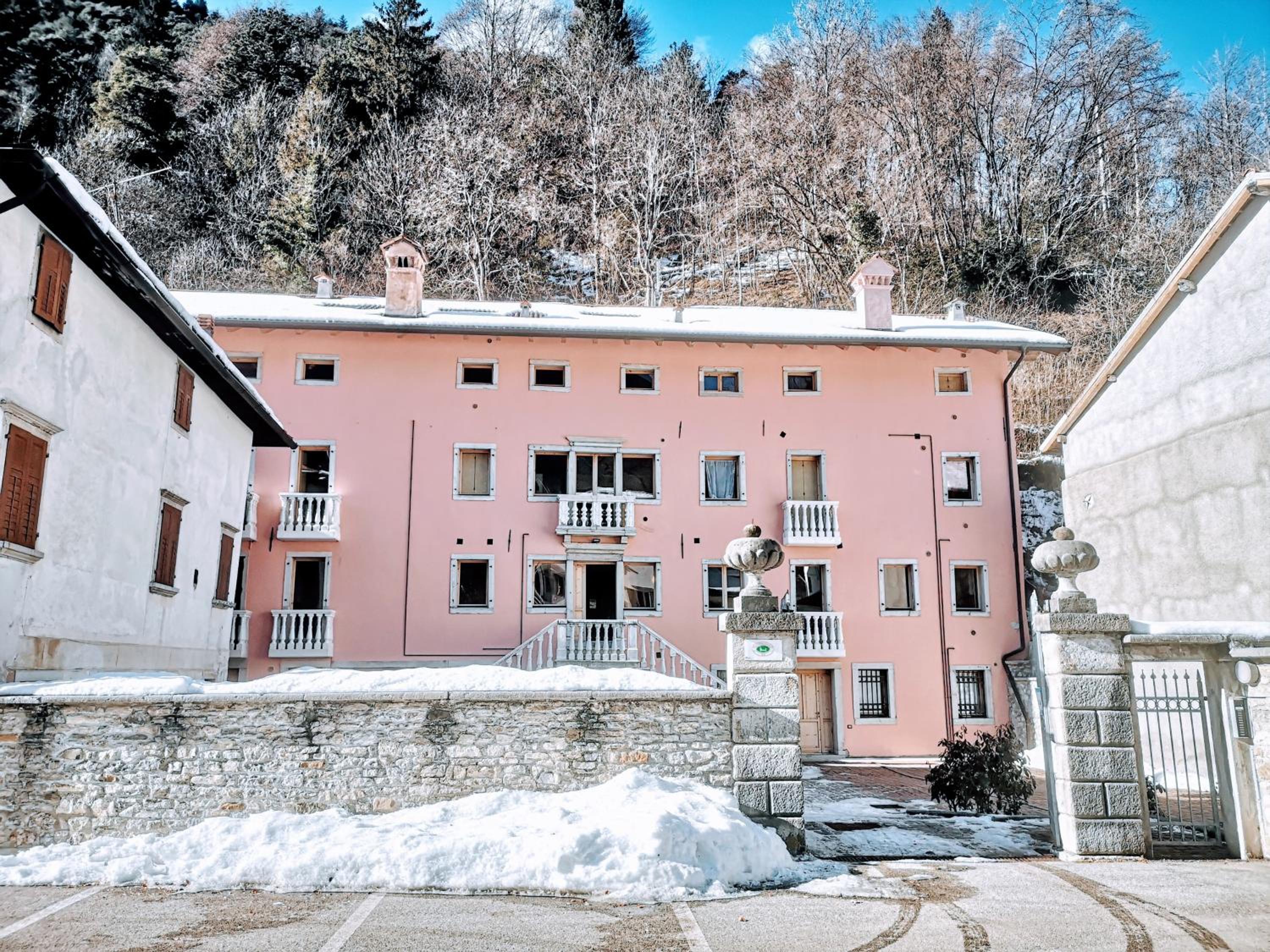Perarolo Apartments