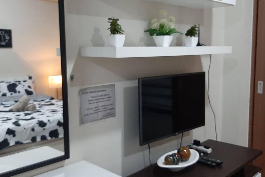 City View Studio Condo near Airport NAIA T3 & RW Manila Pasay view 4