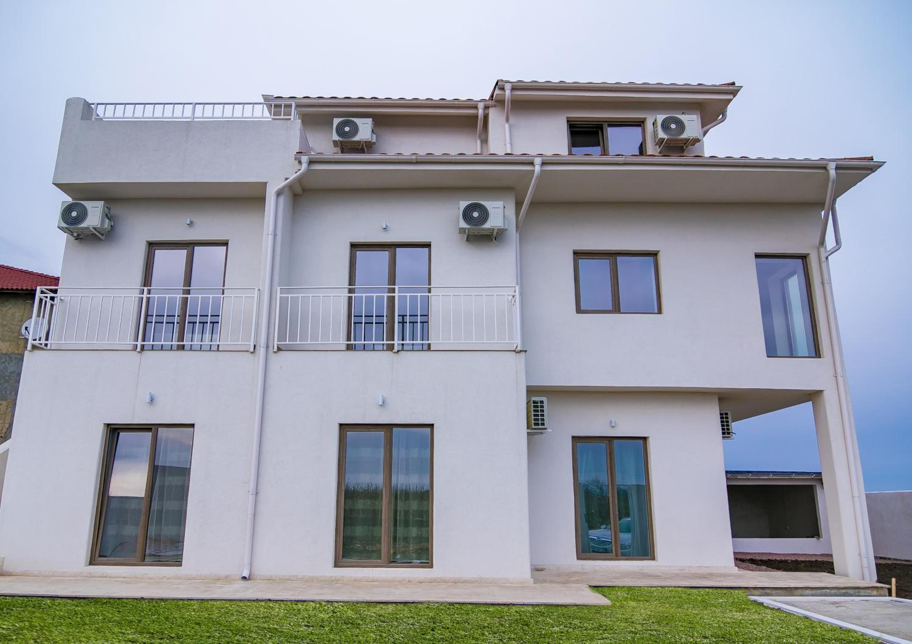 Casa AdiMan view 2