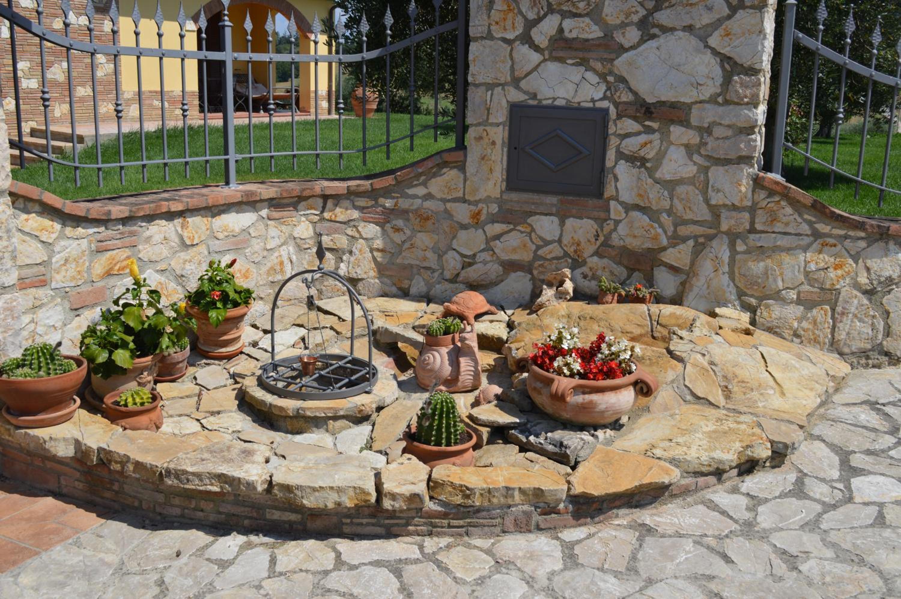 Photo 23