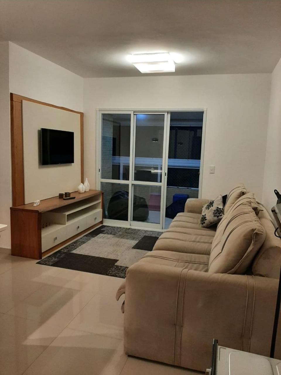 Ilhas de Salinas - Apartamento com vista para o mar, 2 suítes, 2 vagas na garagem e localizado a 200m da praia