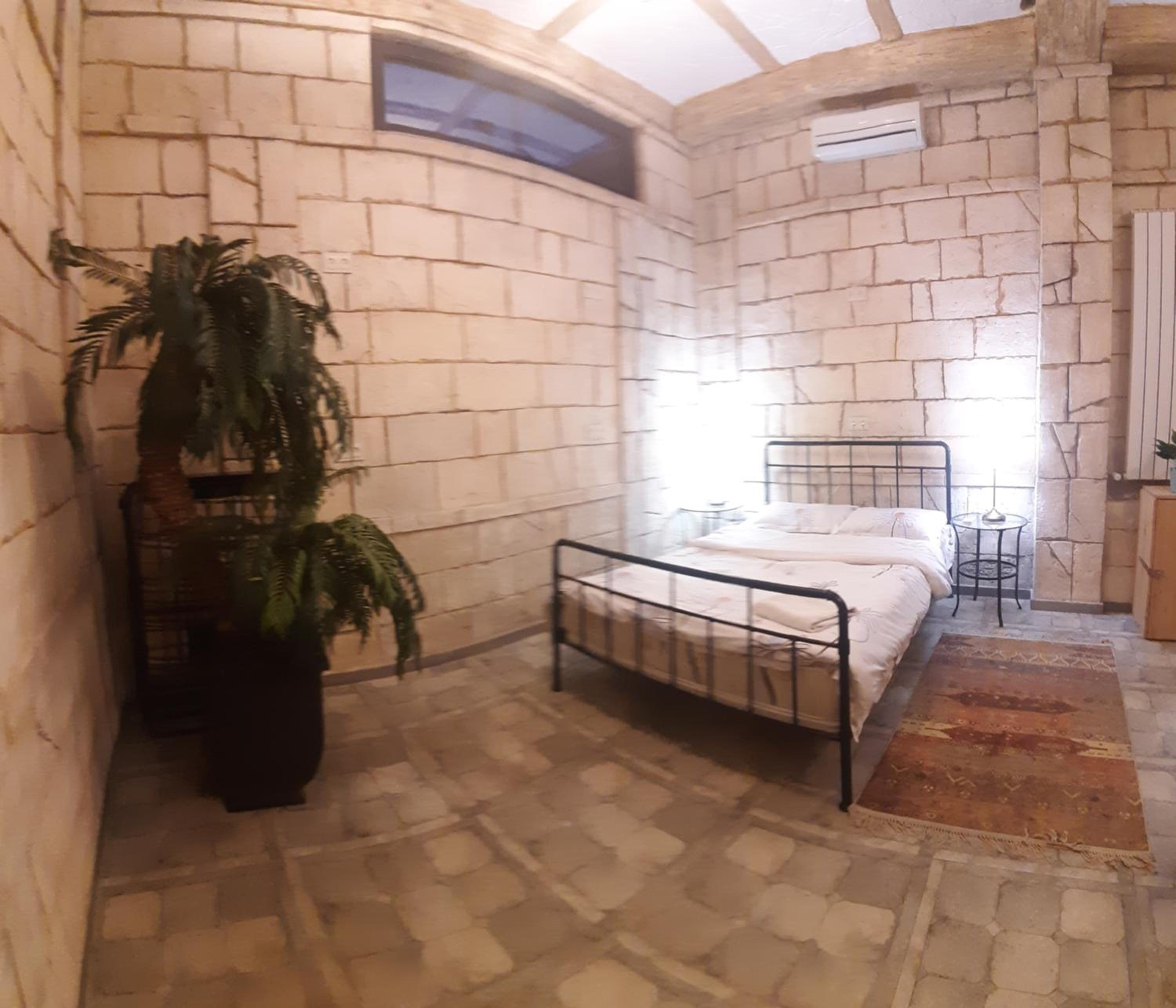 Retro Hostel & Tours