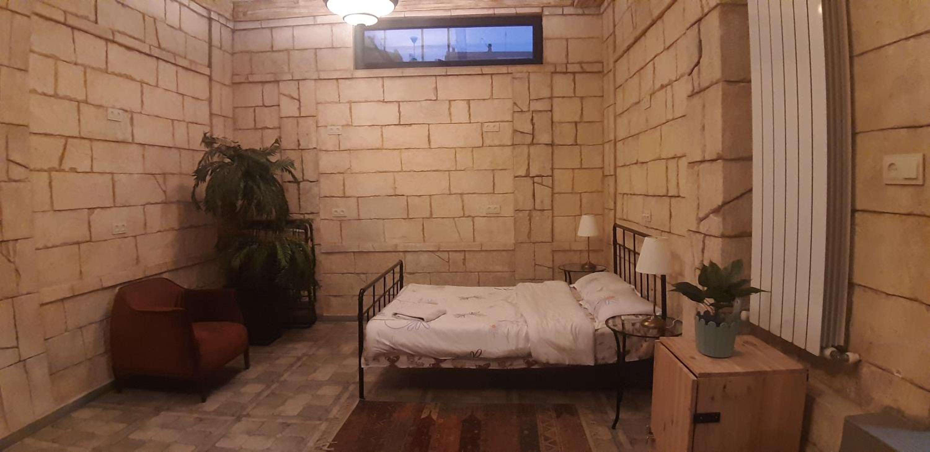 Retro Hostel & Tours
