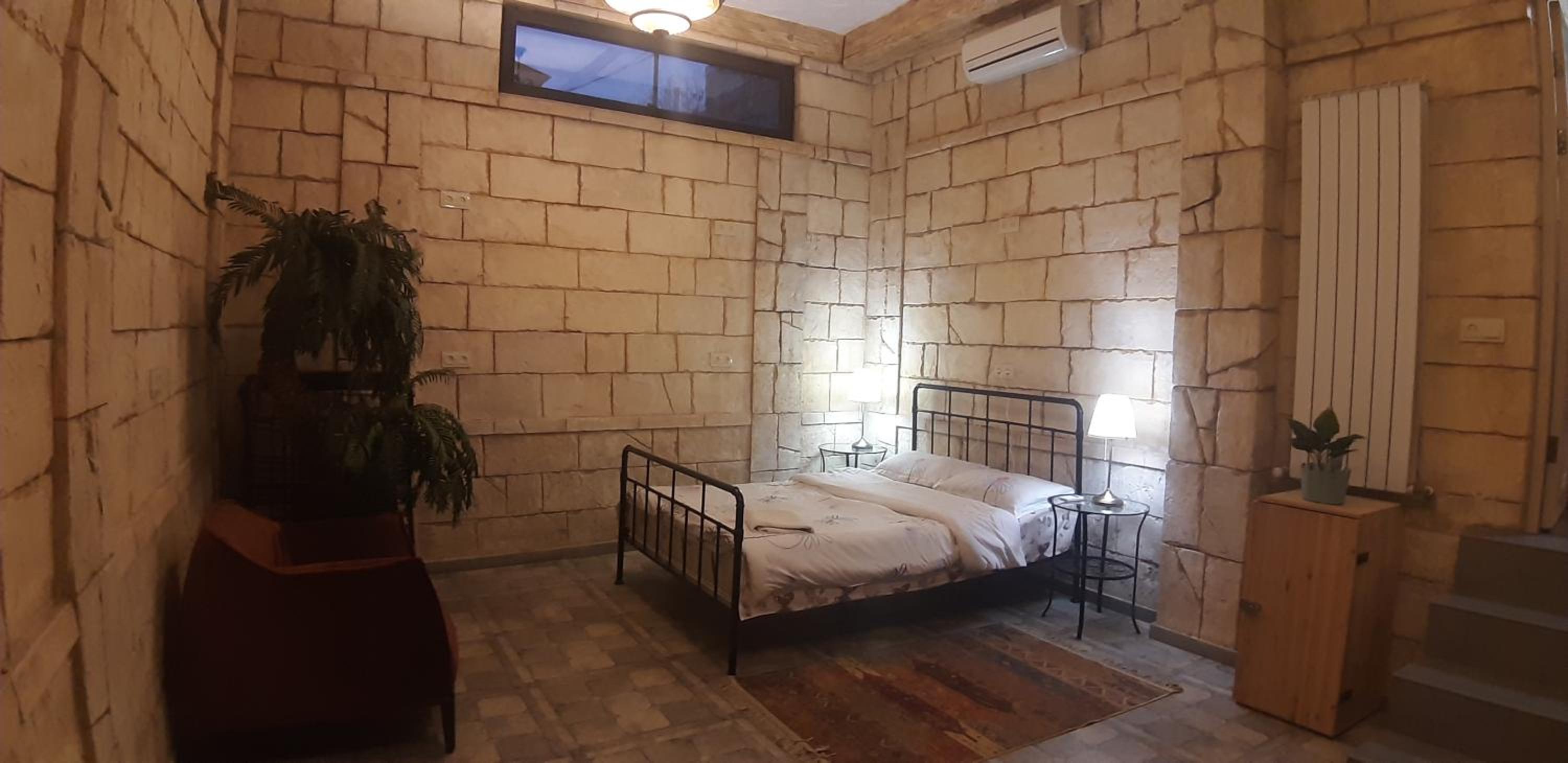 Retro Hostel & Tours