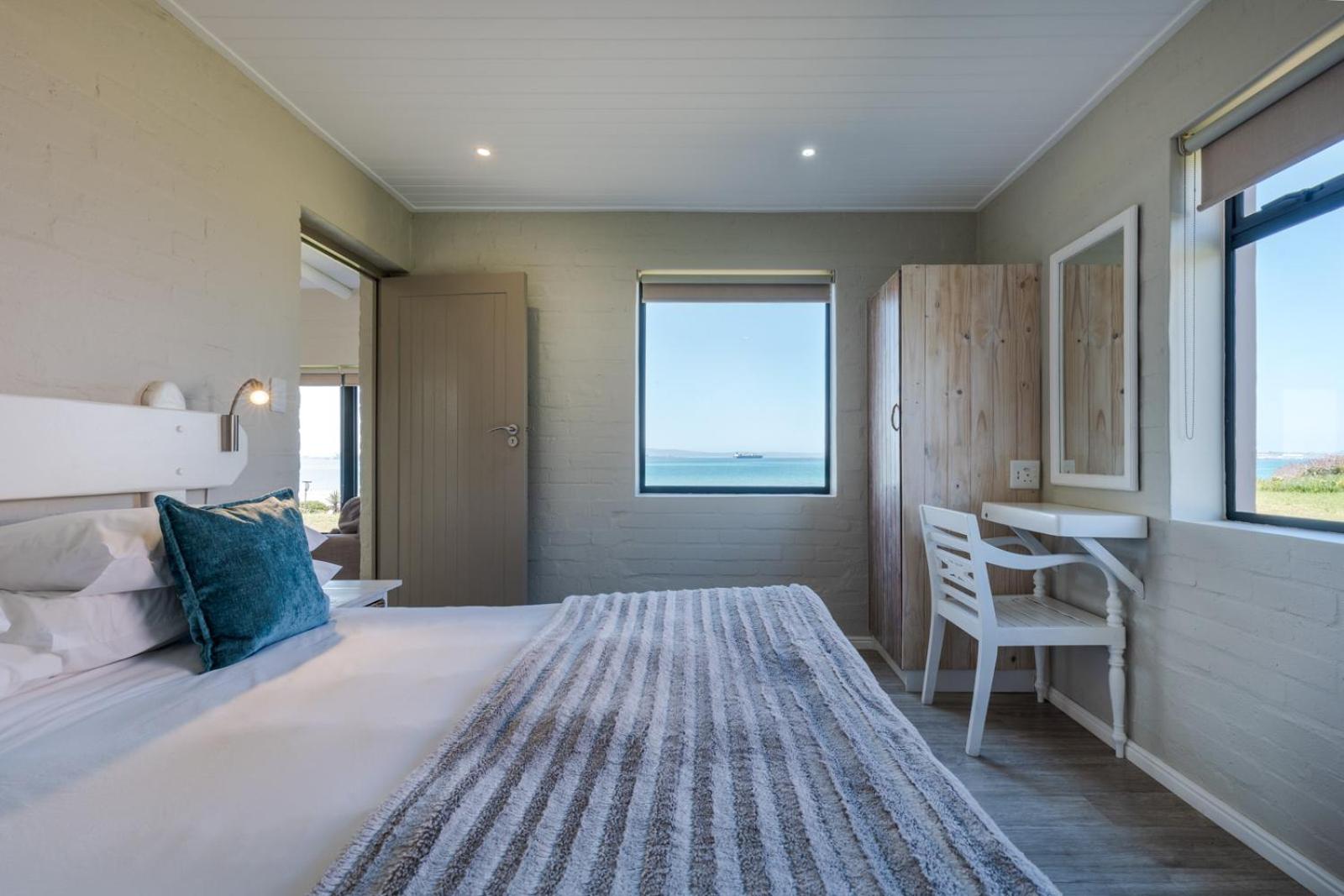 Blue Bay Lodge