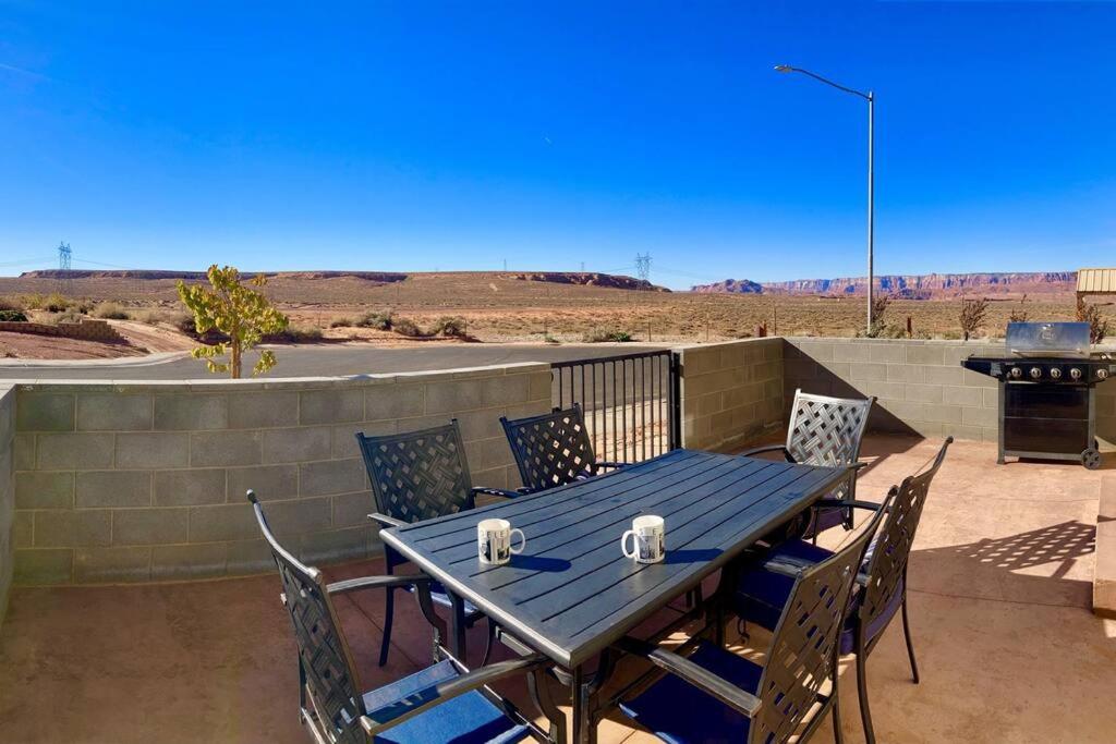 Page Vacations - Vermillion Cliffs House - Property Image 1
