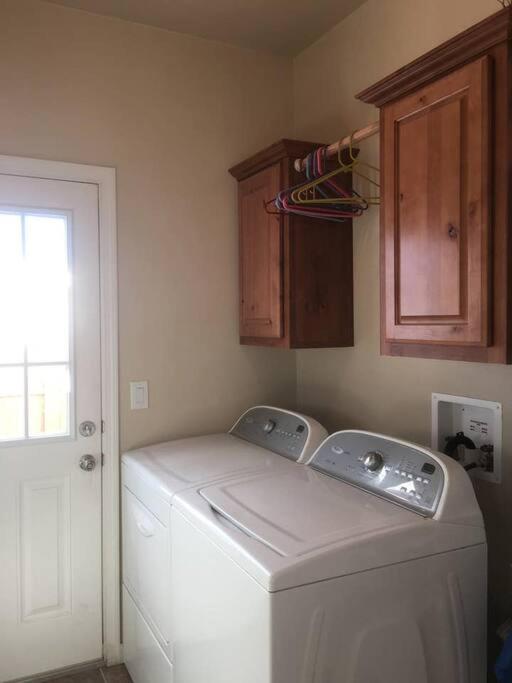 Local VIEW Pet Friendly BOAT Parking Close to Antelope Canyon HorseshoeBend view 3
