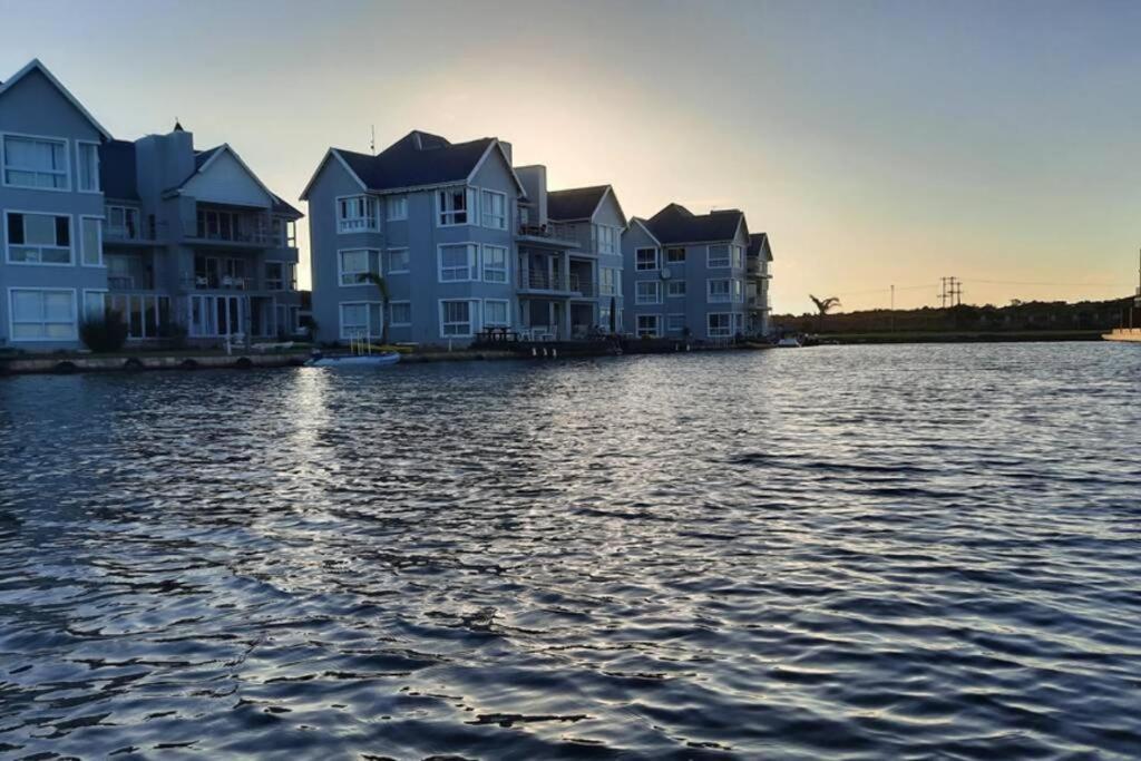 Knockoff at Kingston Place Marina view 2