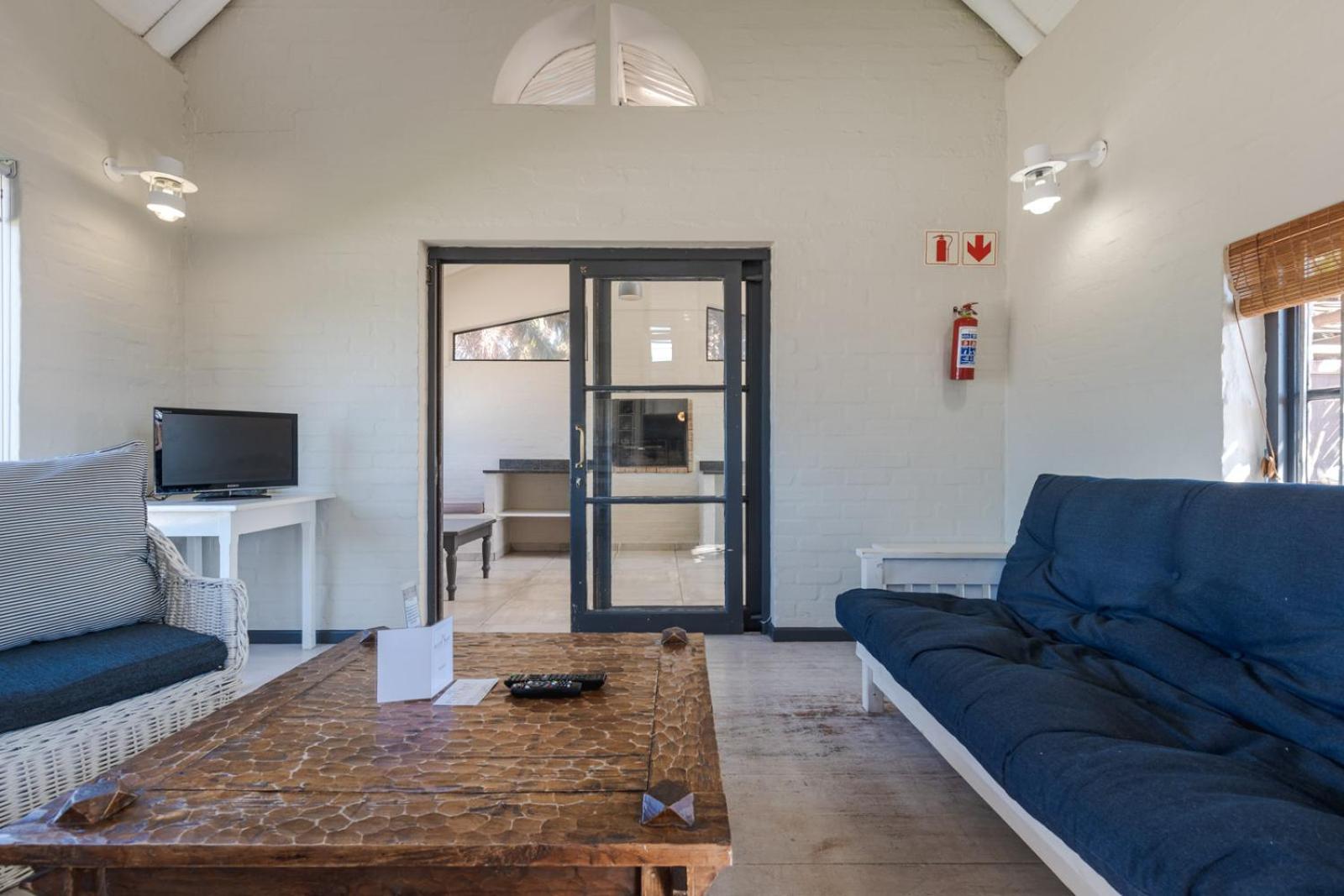 Blue Bay Lodge