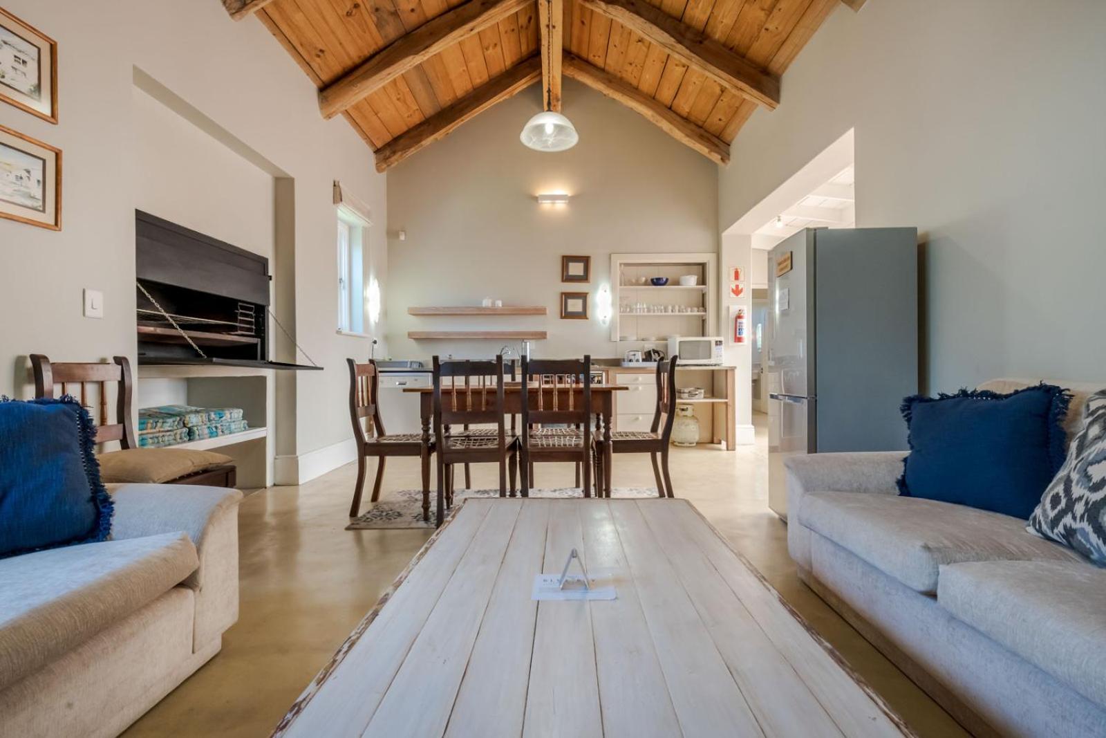 Blue Bay Lodge