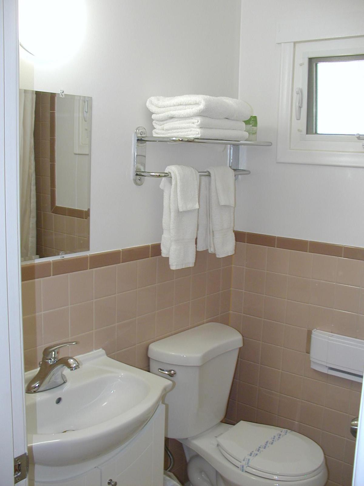 Almo Court Motel
