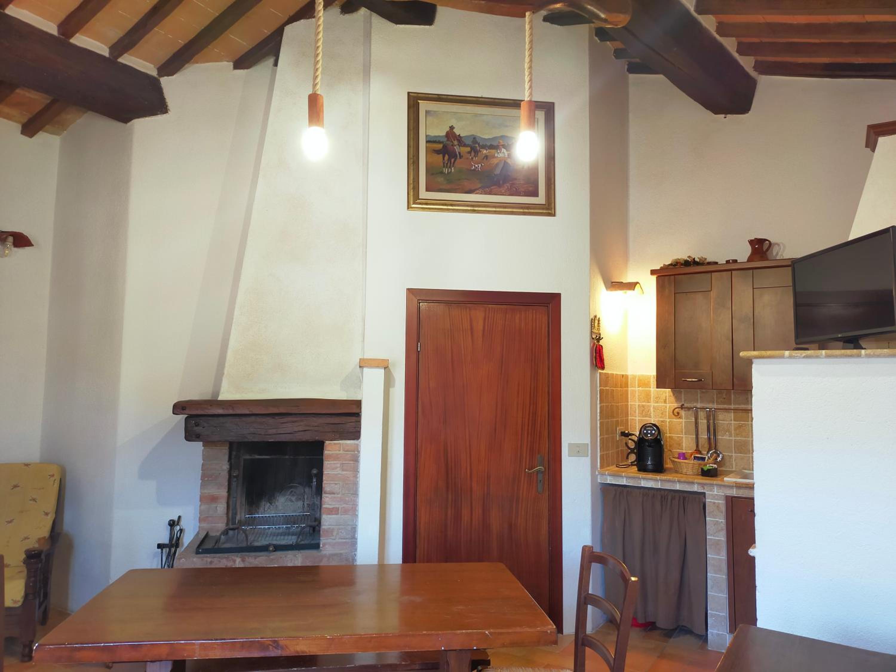 Il Borgo Del Lupo Relax Family Apartments in Tuscany with Restaurant & Swimming Pool