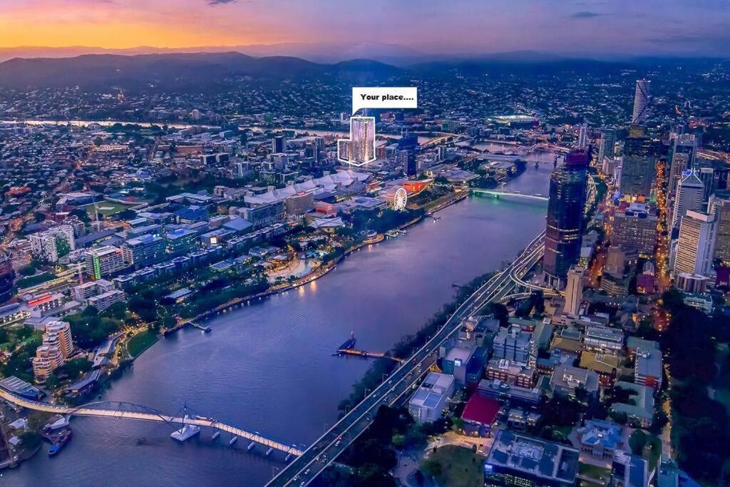 Southbank Apartment with pool Brisbane CBD Hosted by Homestayz