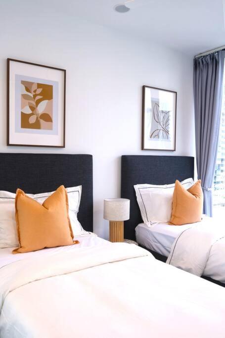 Southbank Apartment with pool Brisbane CBD Hosted by Homestayz