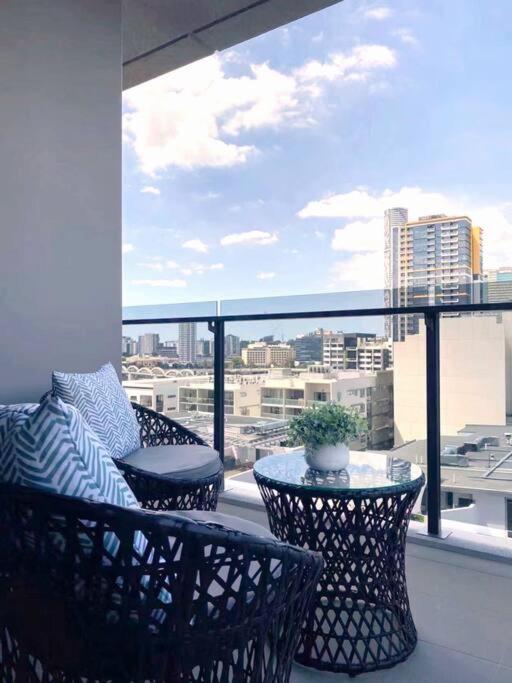 Southbank Apartment with pool Brisbane CBD Hosted by Homestayz