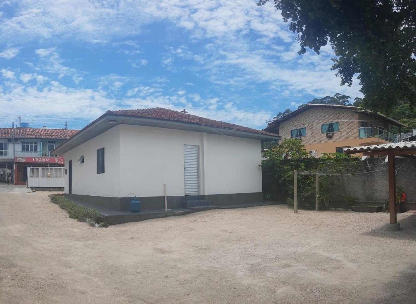 Casa com Pôr do Sol em Canto Grande - Casa Beira Mar Bombinhas