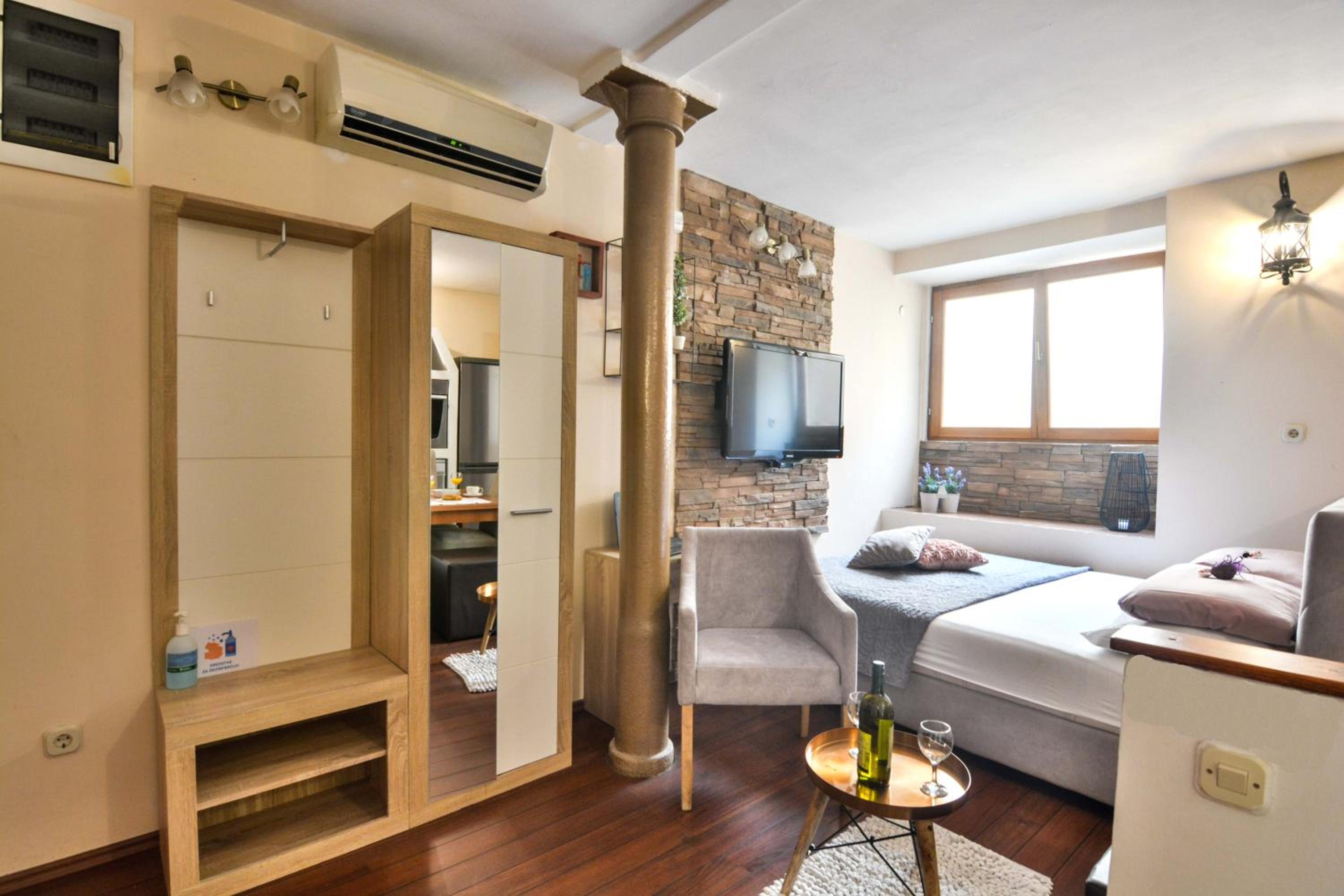 Studio In The Heart Of The Town view 2