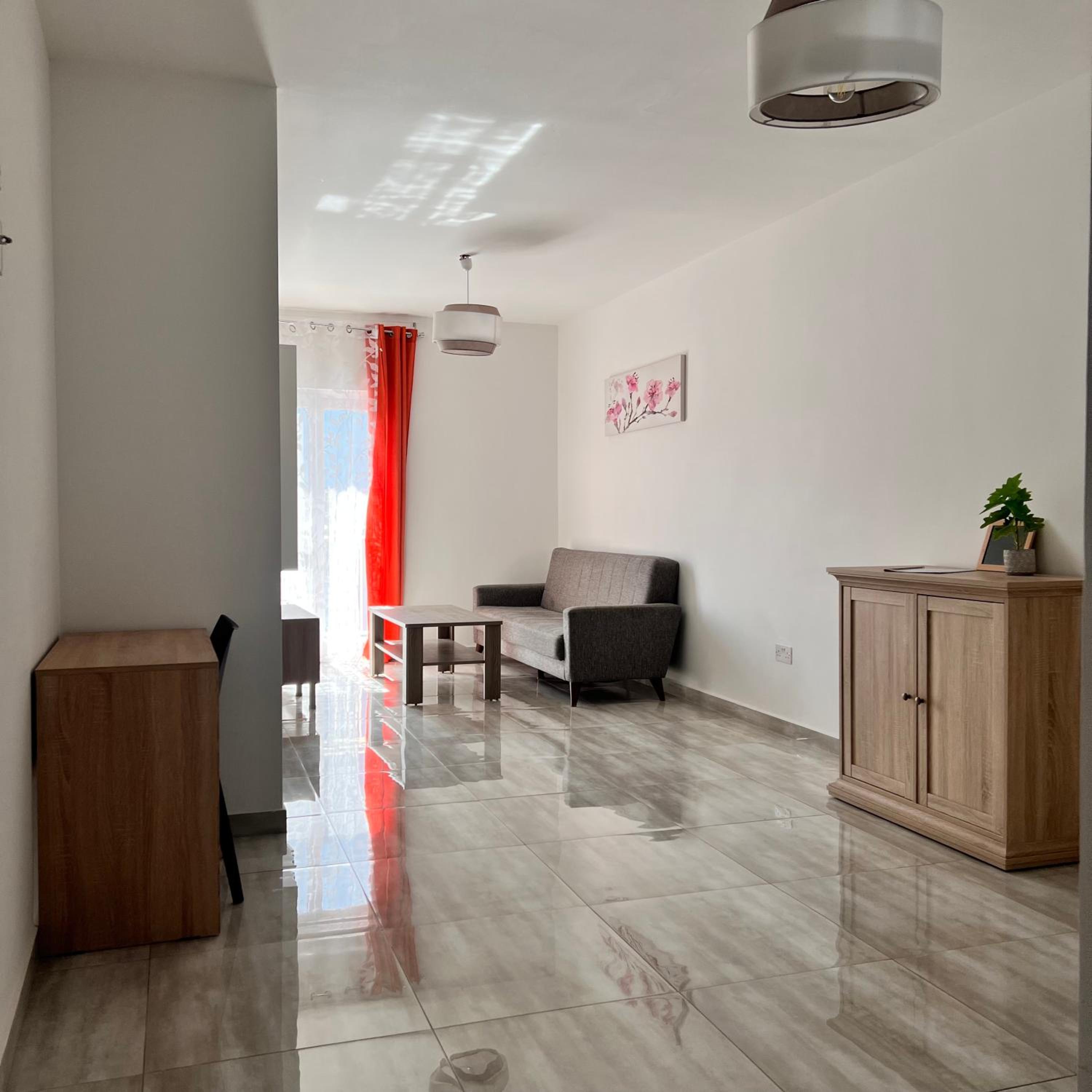 F4 Room 1, Private Double room with private bathroom and balcony view 4