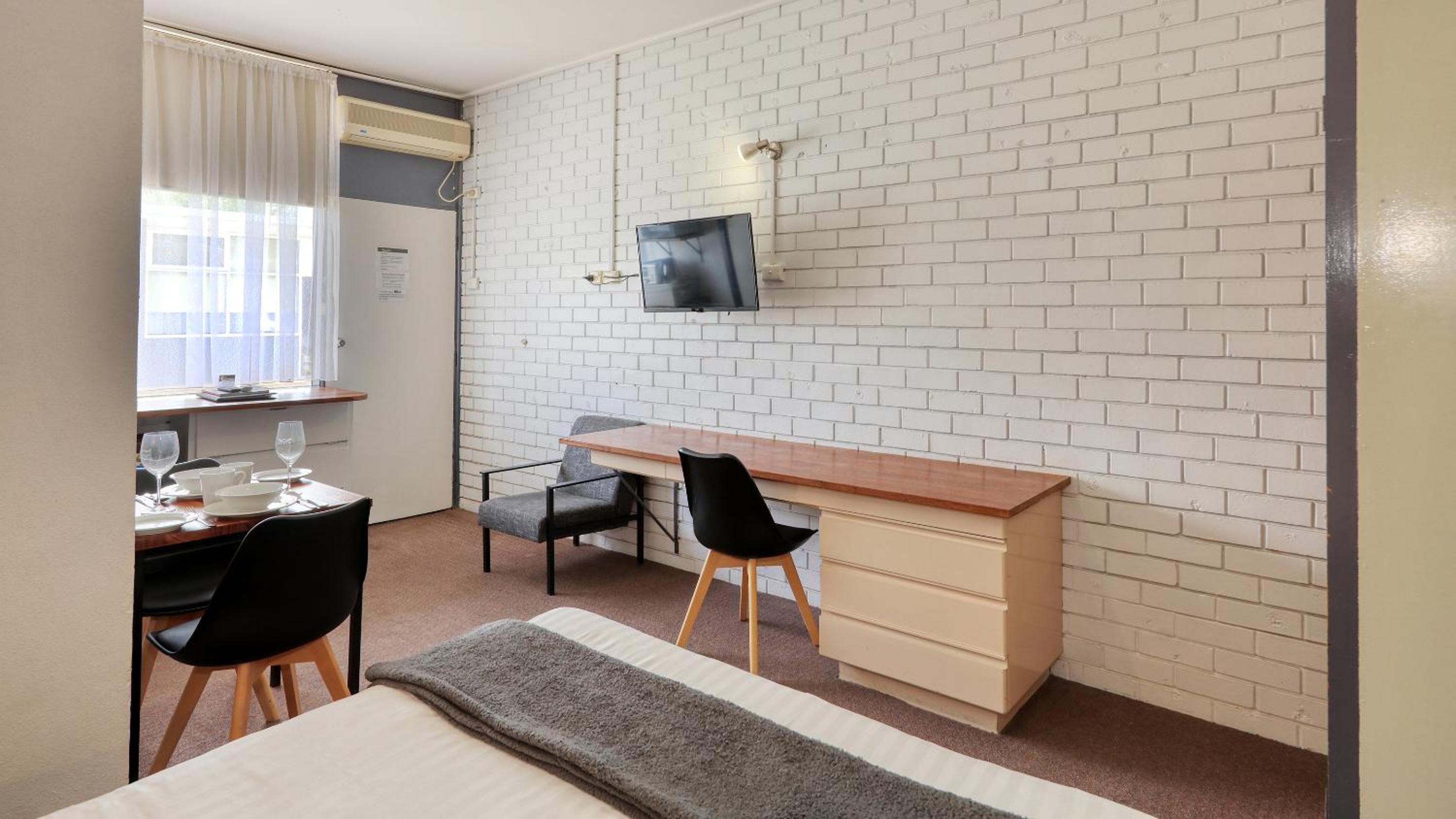 Sun Centre Motel