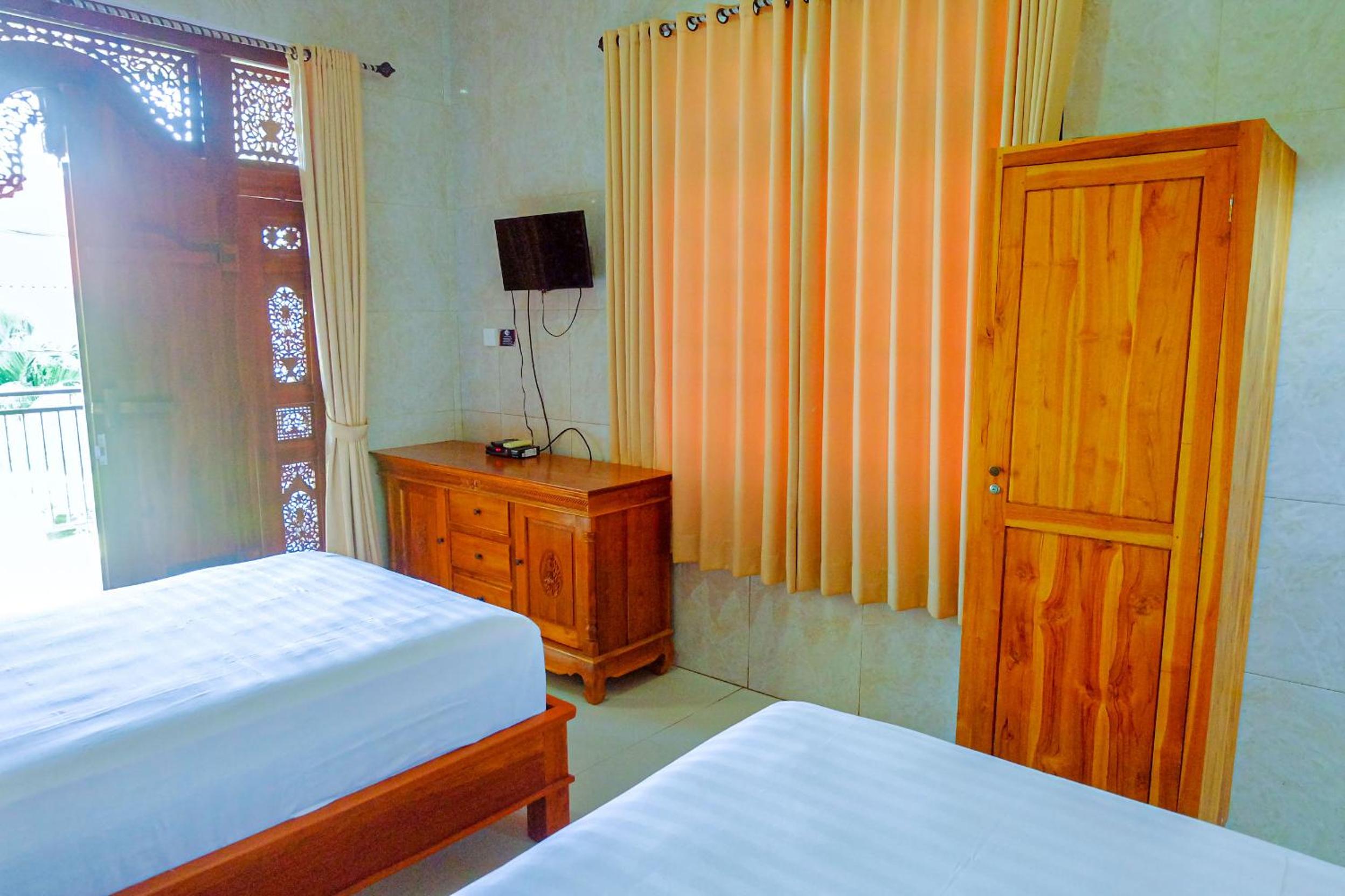 Adi Homestay