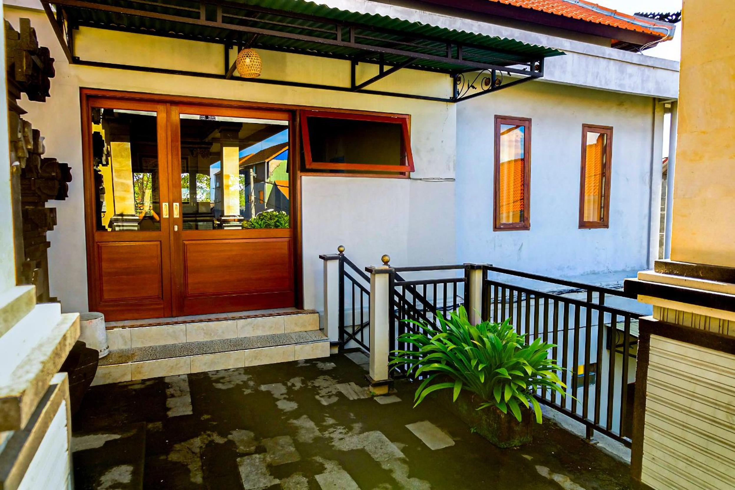 Adi Homestay