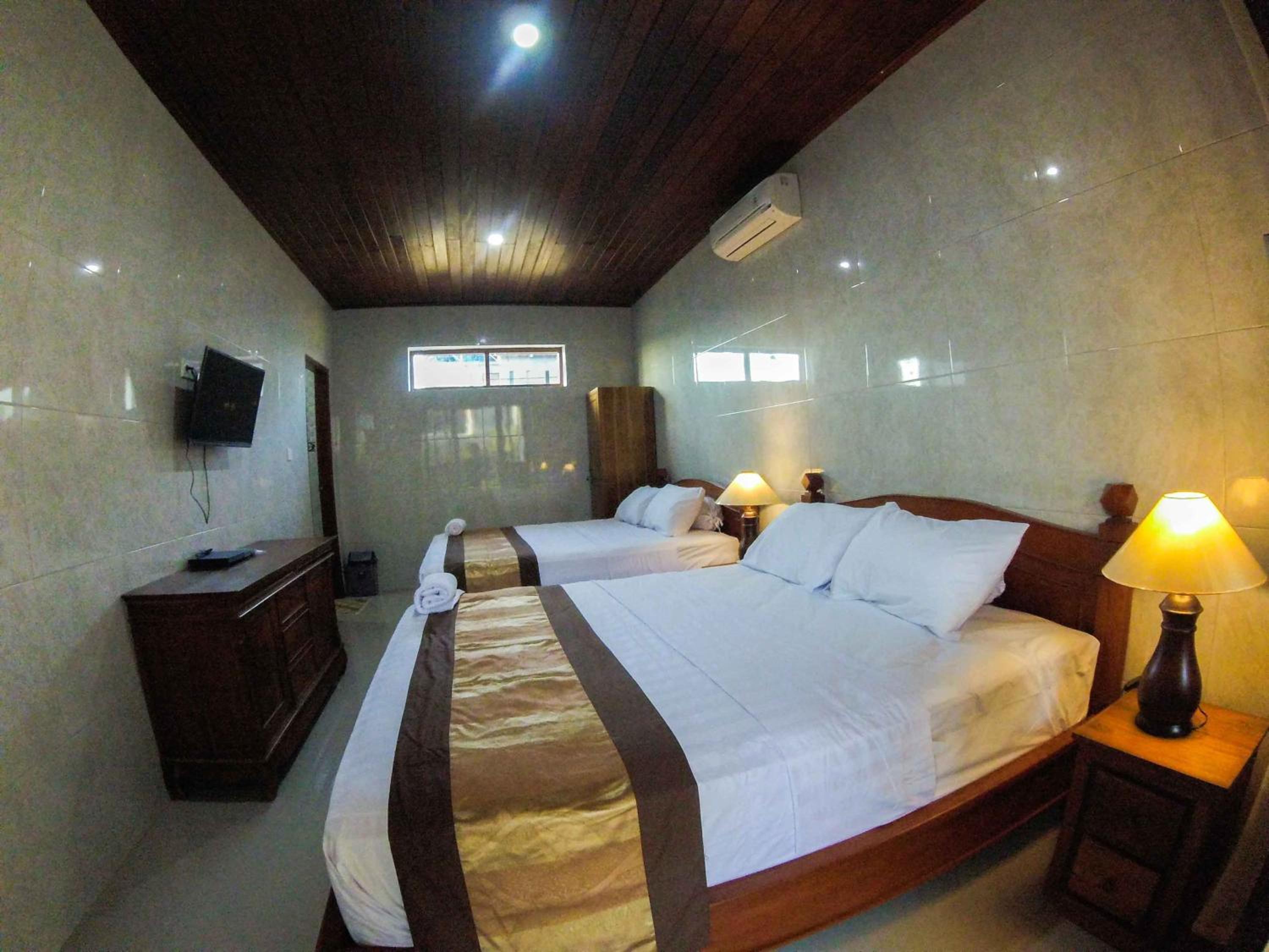 Adi Homestay