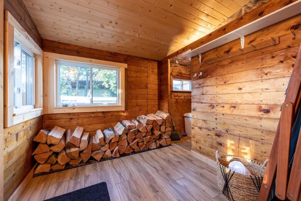 Golden Vacations - Knotty Pine Lodge - Property Image 5