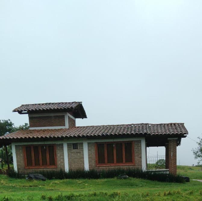 Hotel cabaña el rio la grande - Image 1