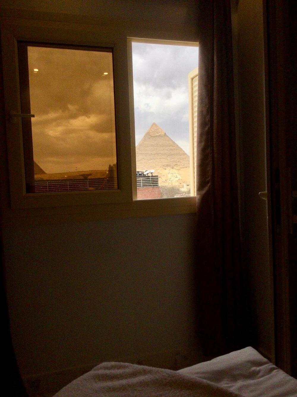 Life Pyramids Inn