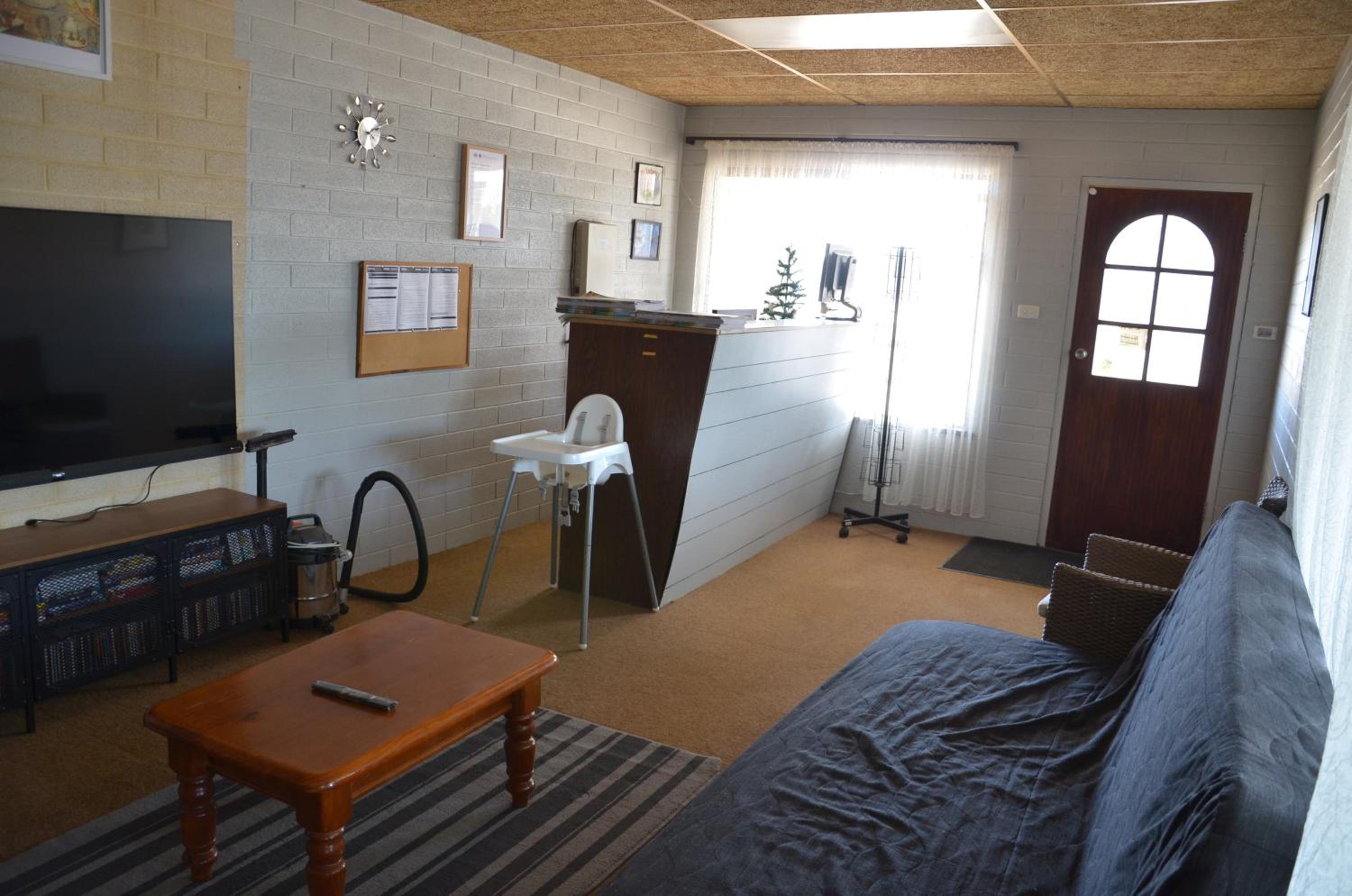 Glossop Motel
