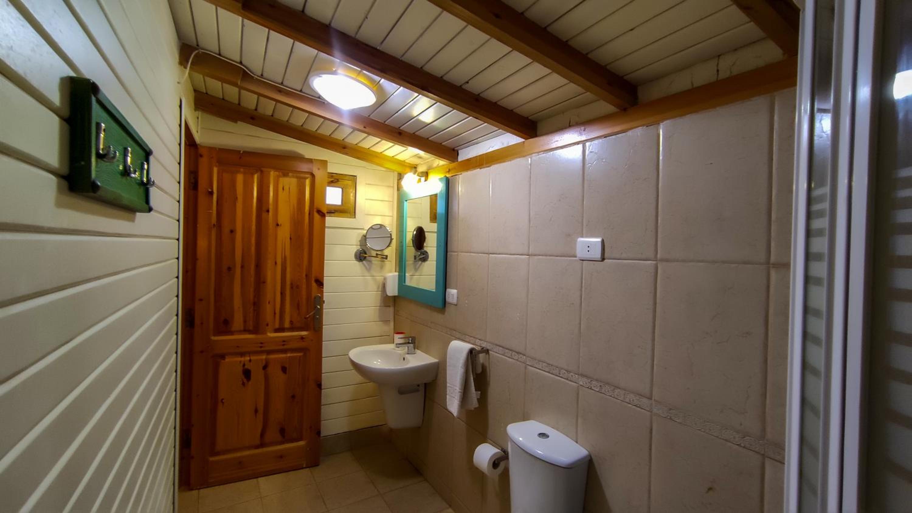 Shams Hotel & Dive Centre