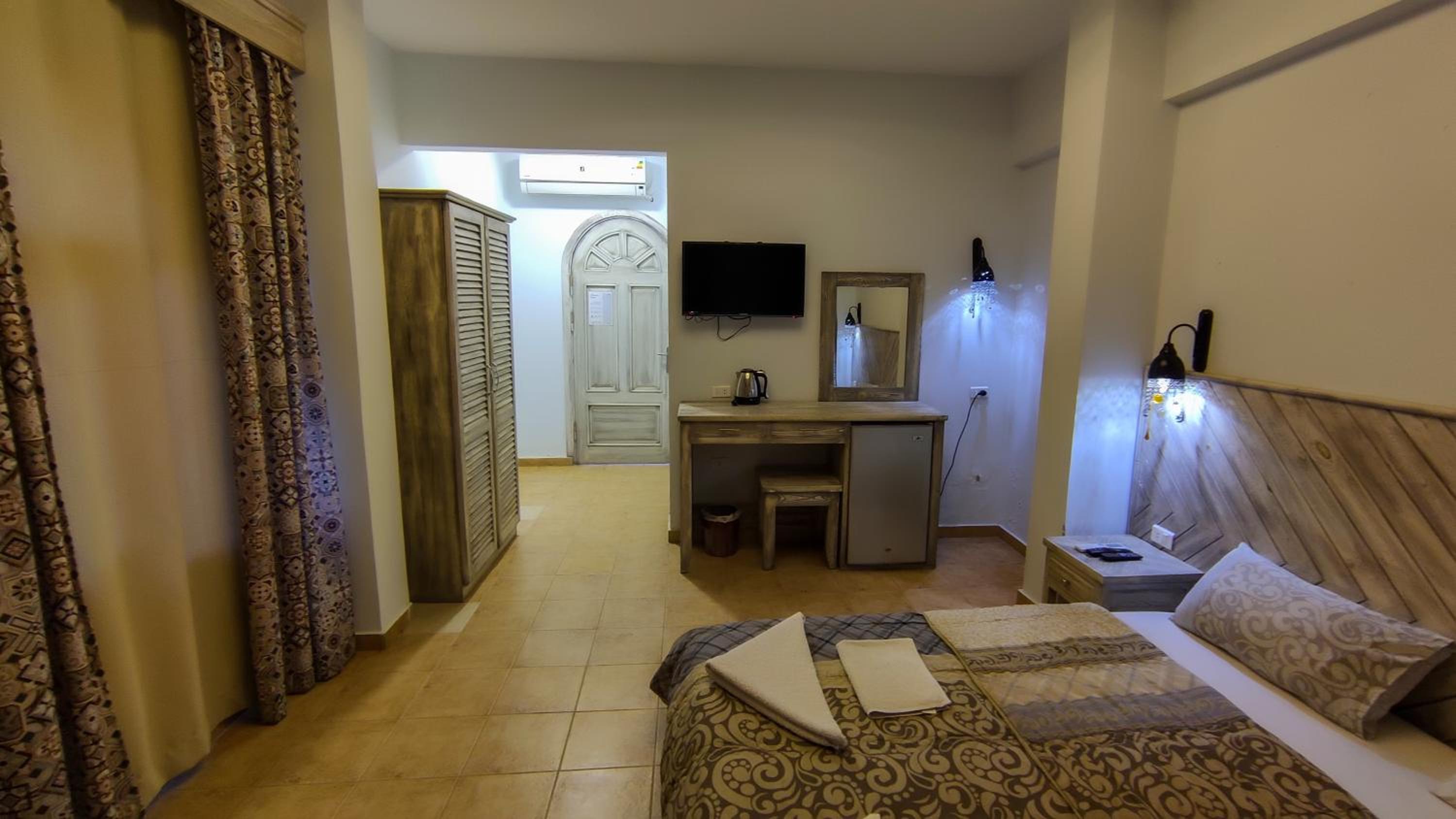 Shams Hotel & Dive Centre