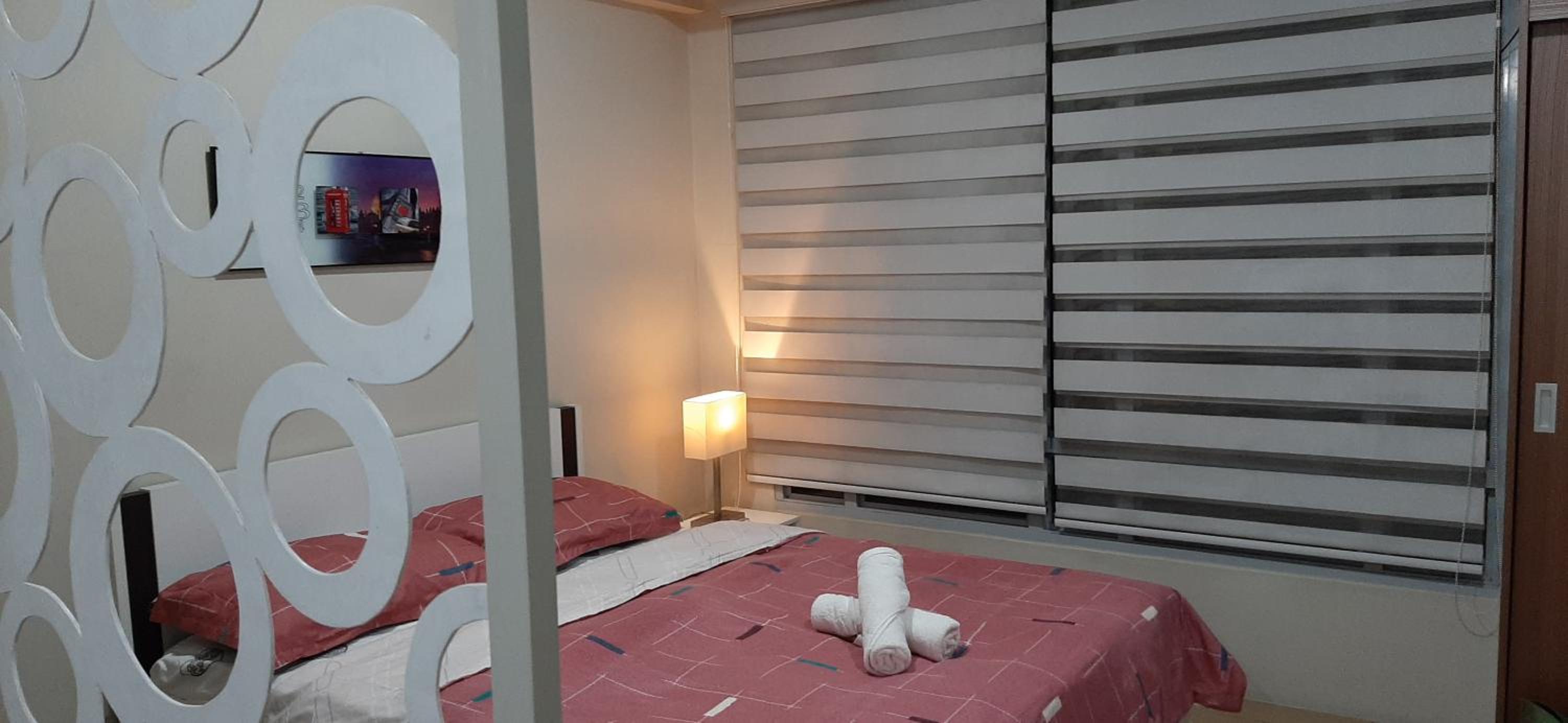 Cozy City View Condo @ Newport NAIA T3 Airport & RWM view 3