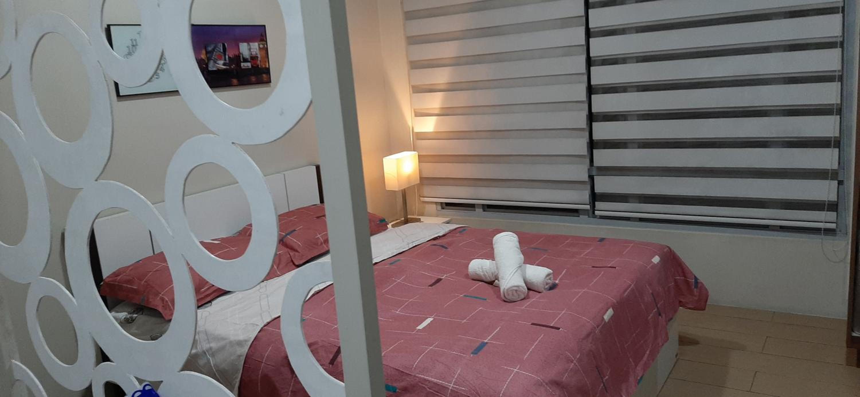Cozy City View Condo @ Newport NAIA T3 Airport & RWM view 4