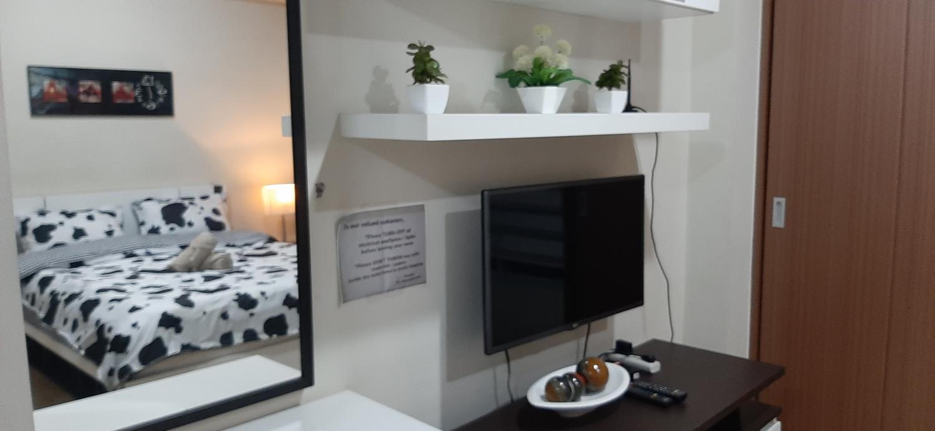 Cozy City View Condo @ Newport NAIA T3 Airport & RWM view 5