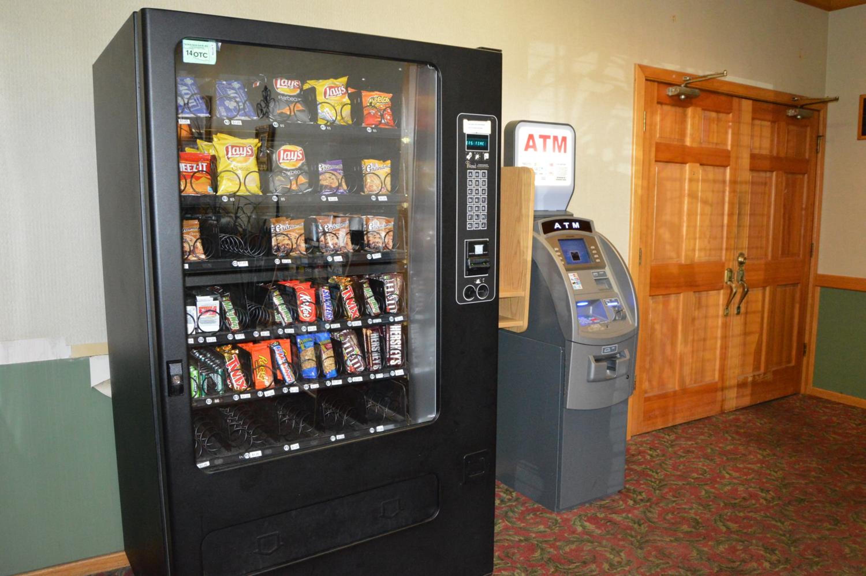 Days Inn by Wyndham Clinton - Property Image 12