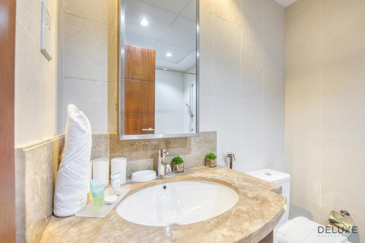 Exquisite Studio at Standpoint Tower Downtown Dubai by Deluxe Holiday Homes