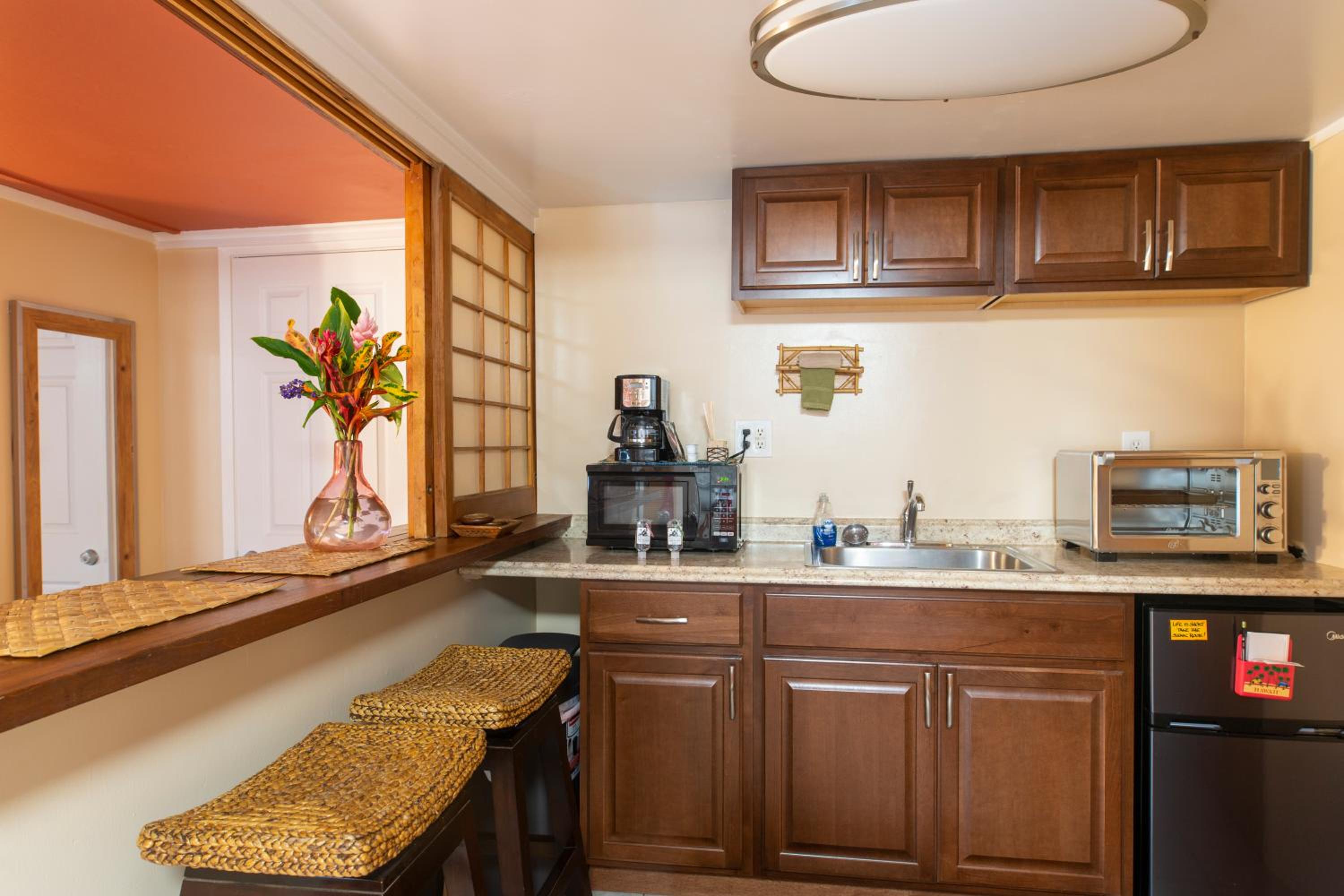 Wailuku Guesthouse view 3