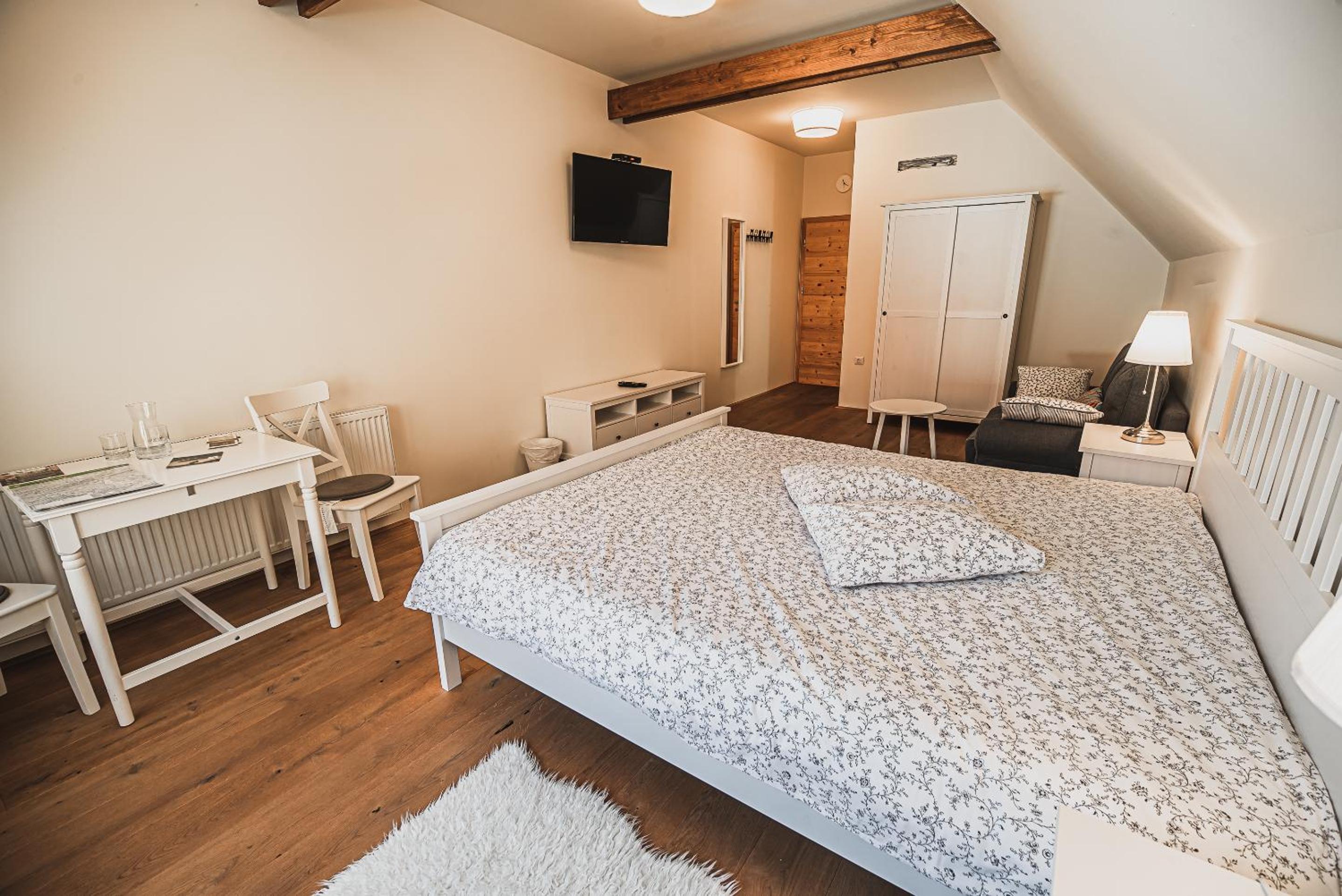 Farm stay Žurej view 3