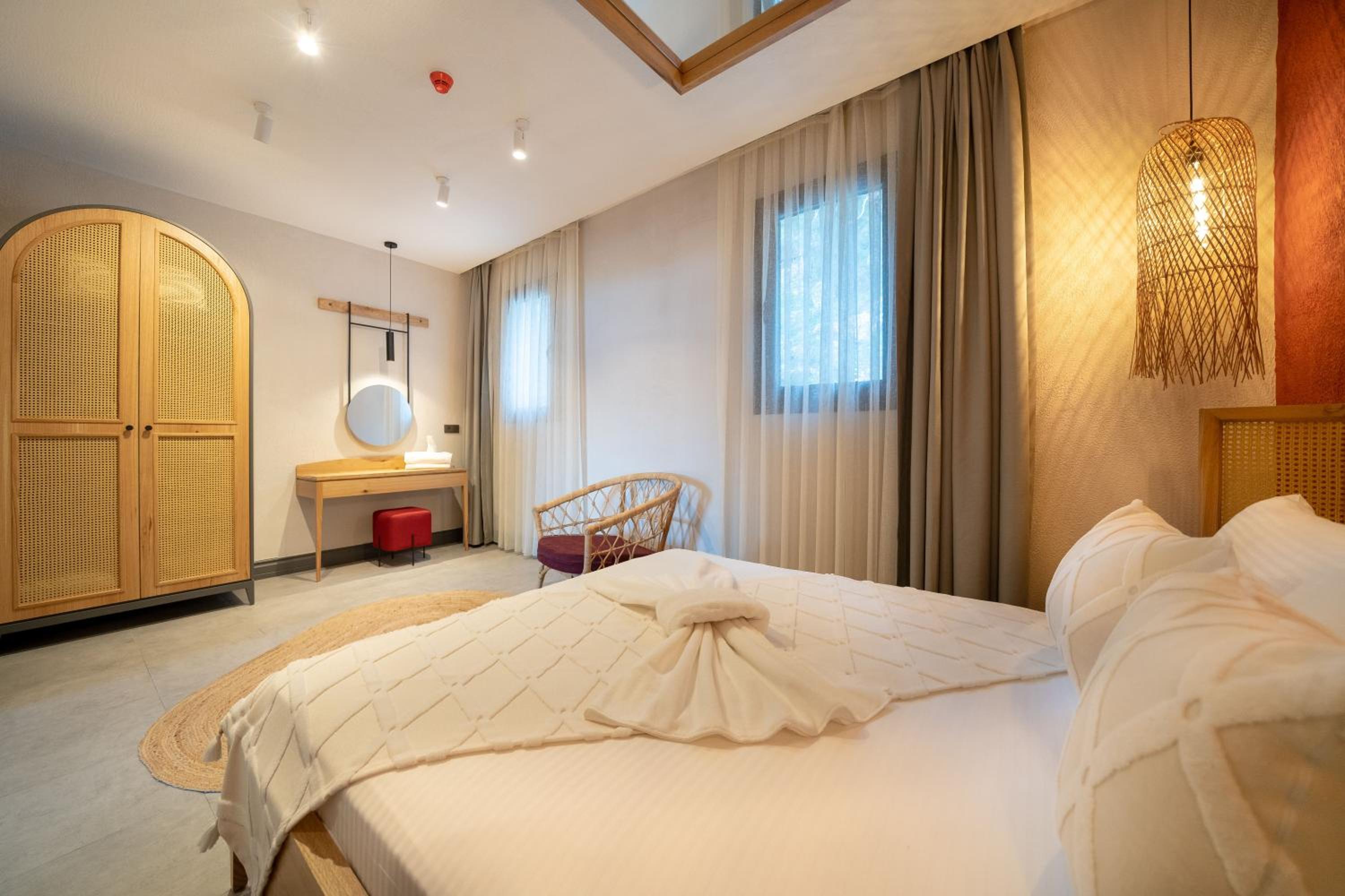 Reddoors Suites Deniz Manzaralı - Image 13