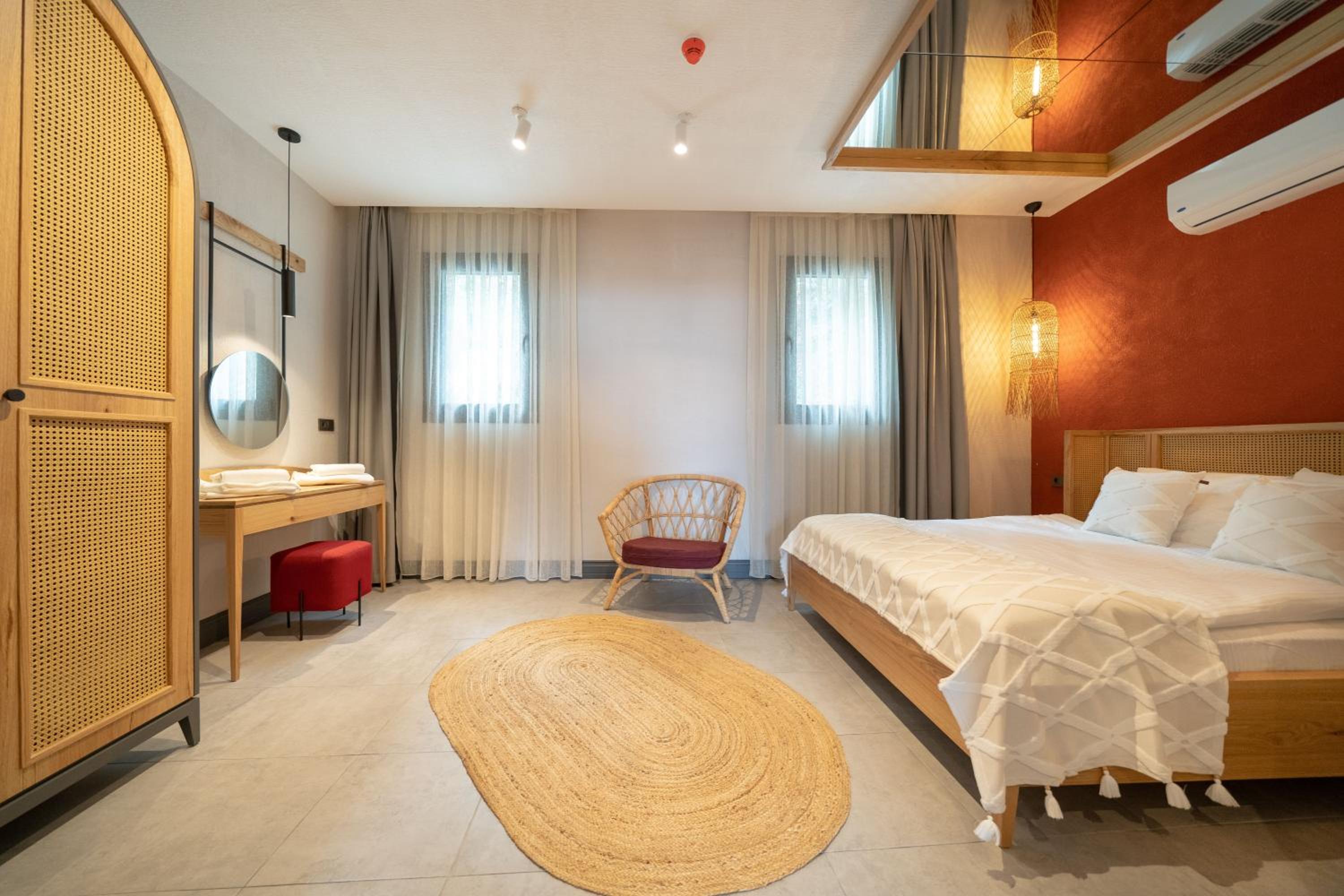 Reddoors Suites Deniz Manzaralı - Image 27