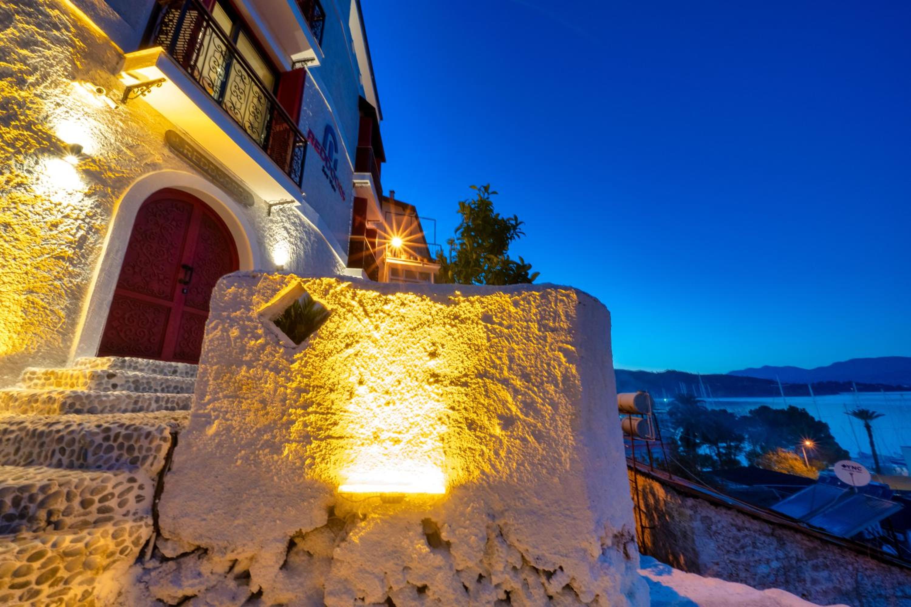 Reddoors Suites Deniz Manzaralı - Image 33
