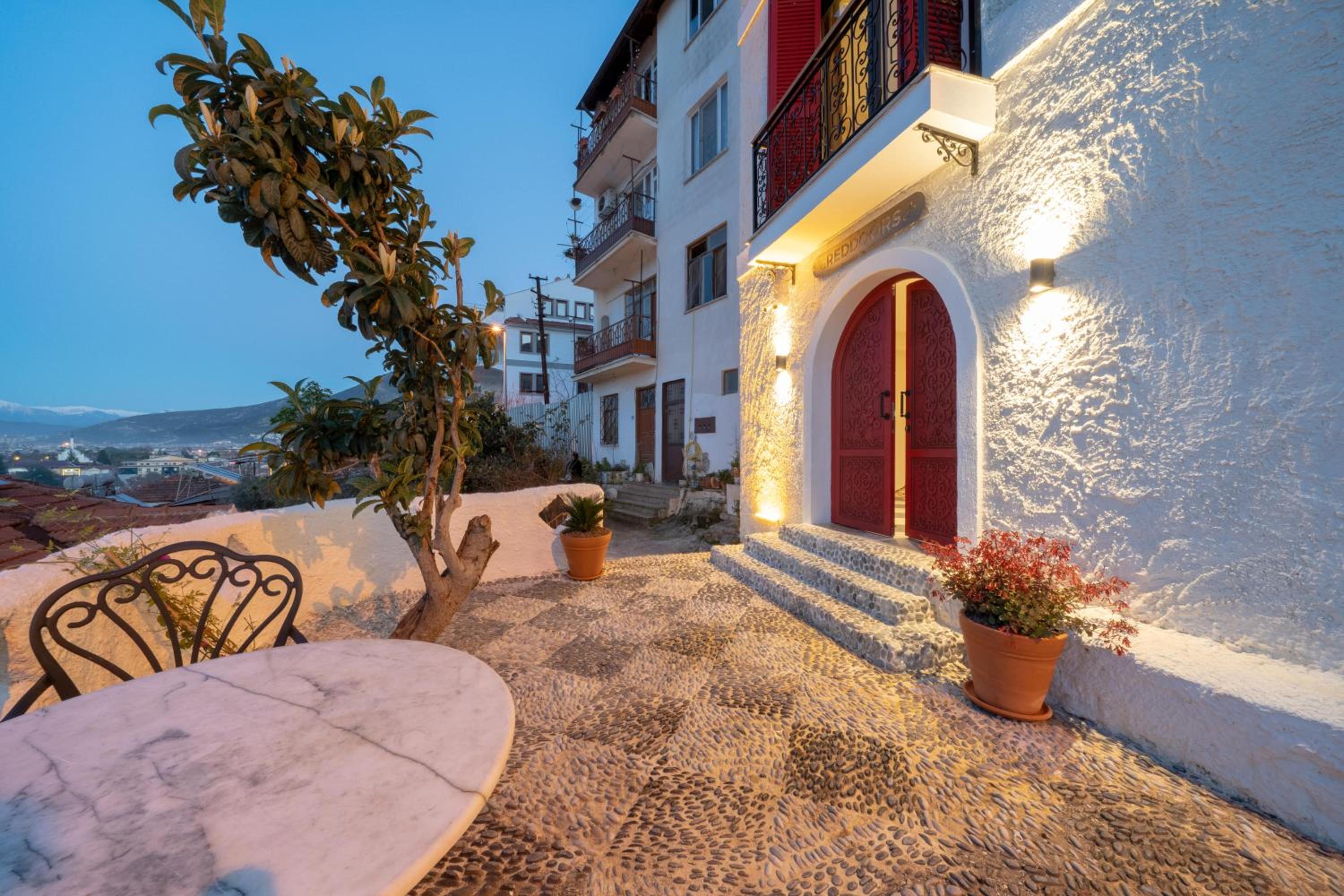 Reddoors Suites Deniz Manzaralı - Image 65