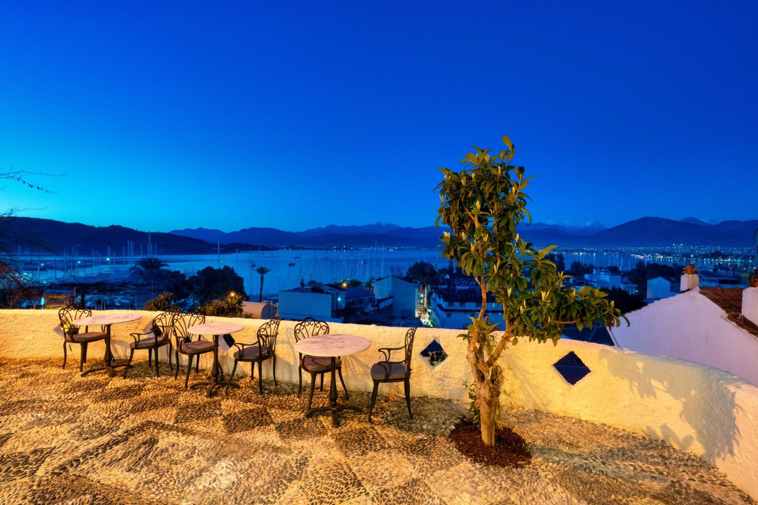 Reddoors Suites Deniz Manzaralı - Image 35
