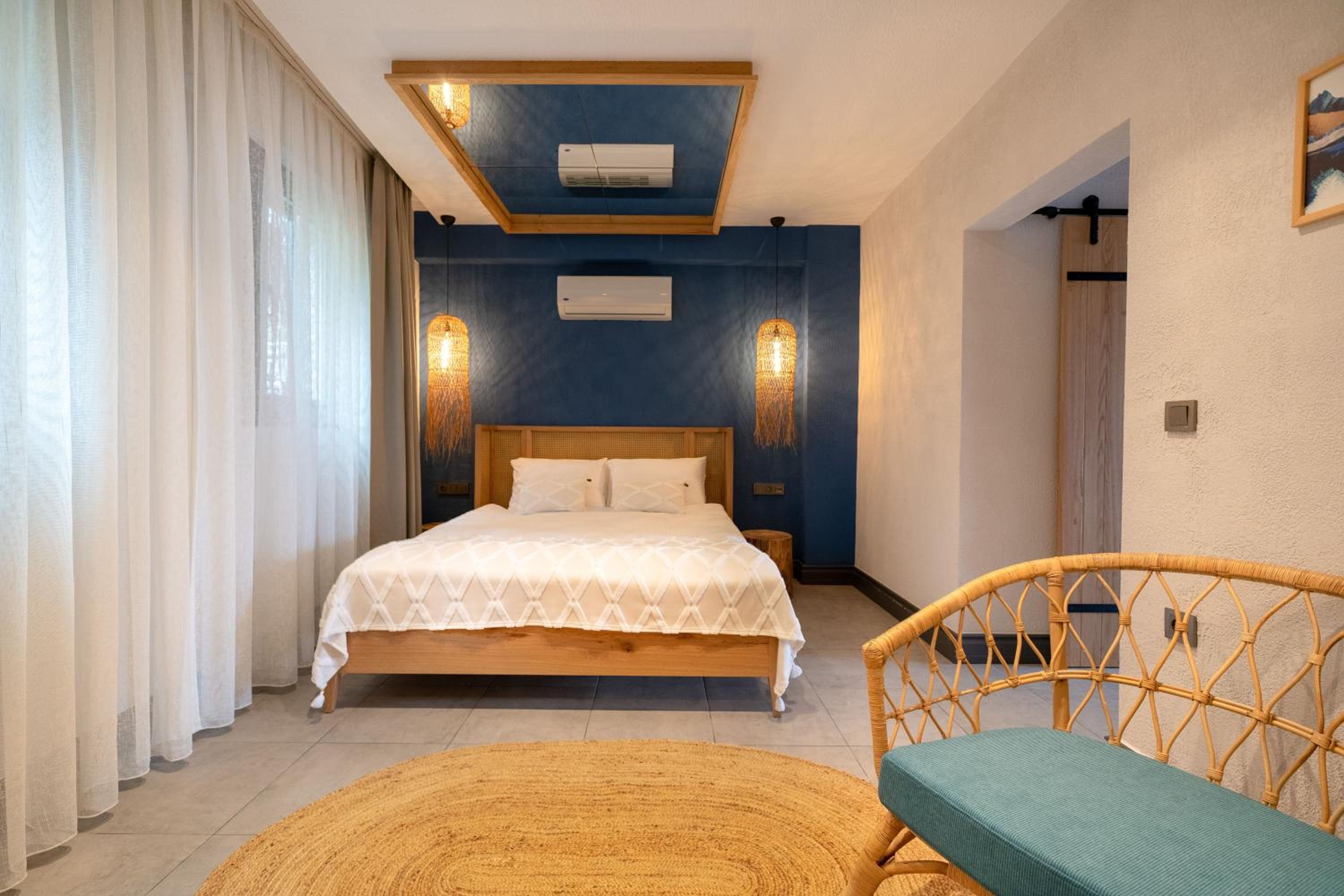 Reddoors Suites Deniz Manzaralı - Image 21